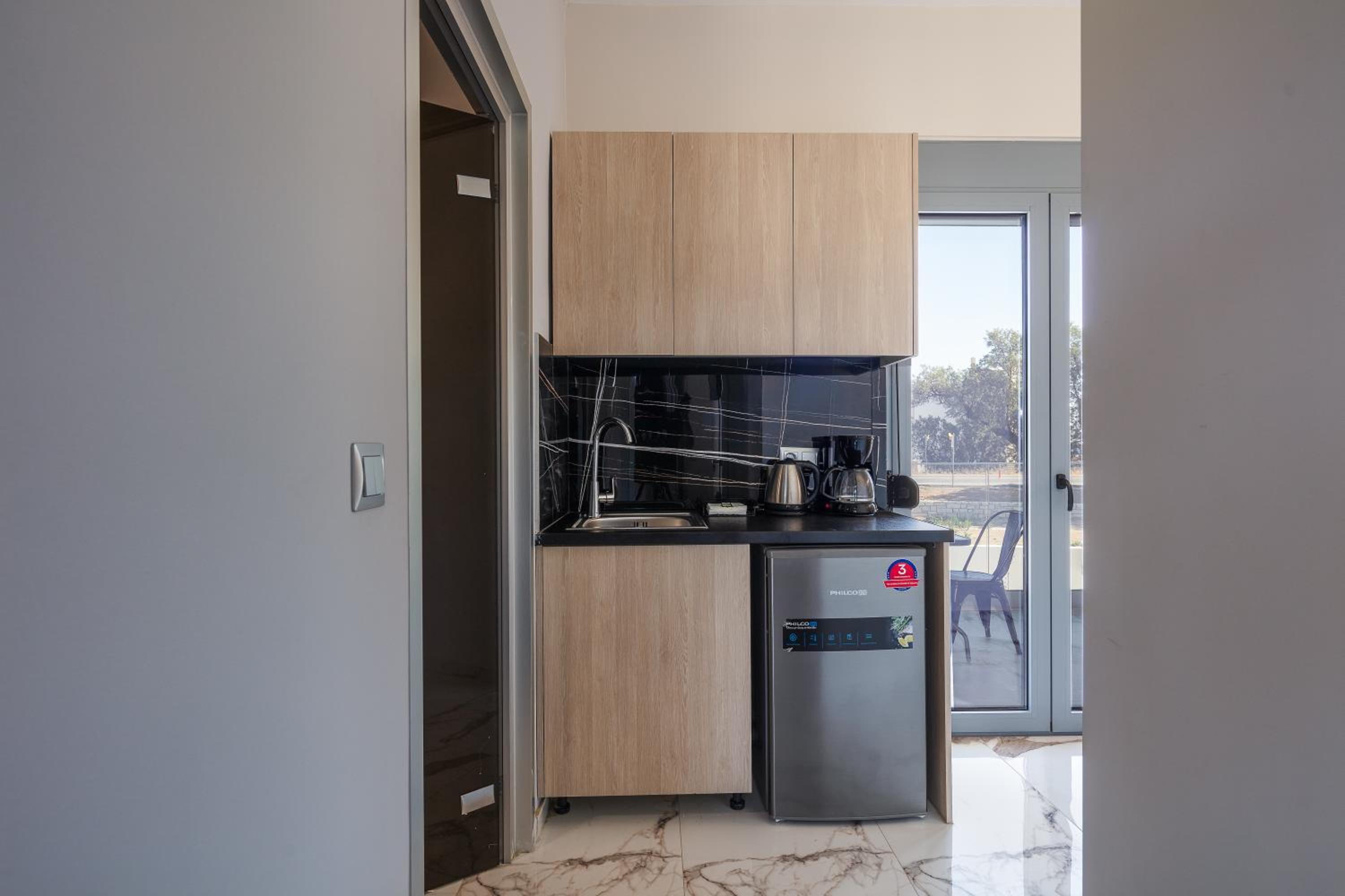 Iosifina rooms, 80 metres from Episkopi beach! view 5