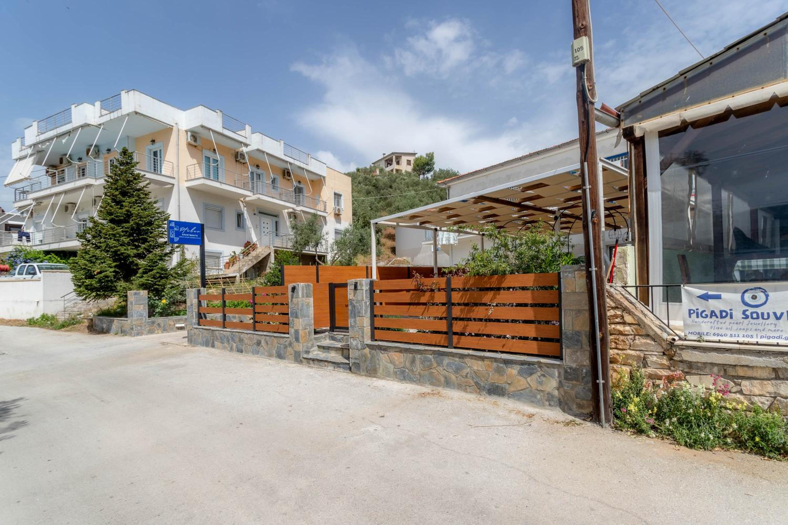 Pteleo Apartments