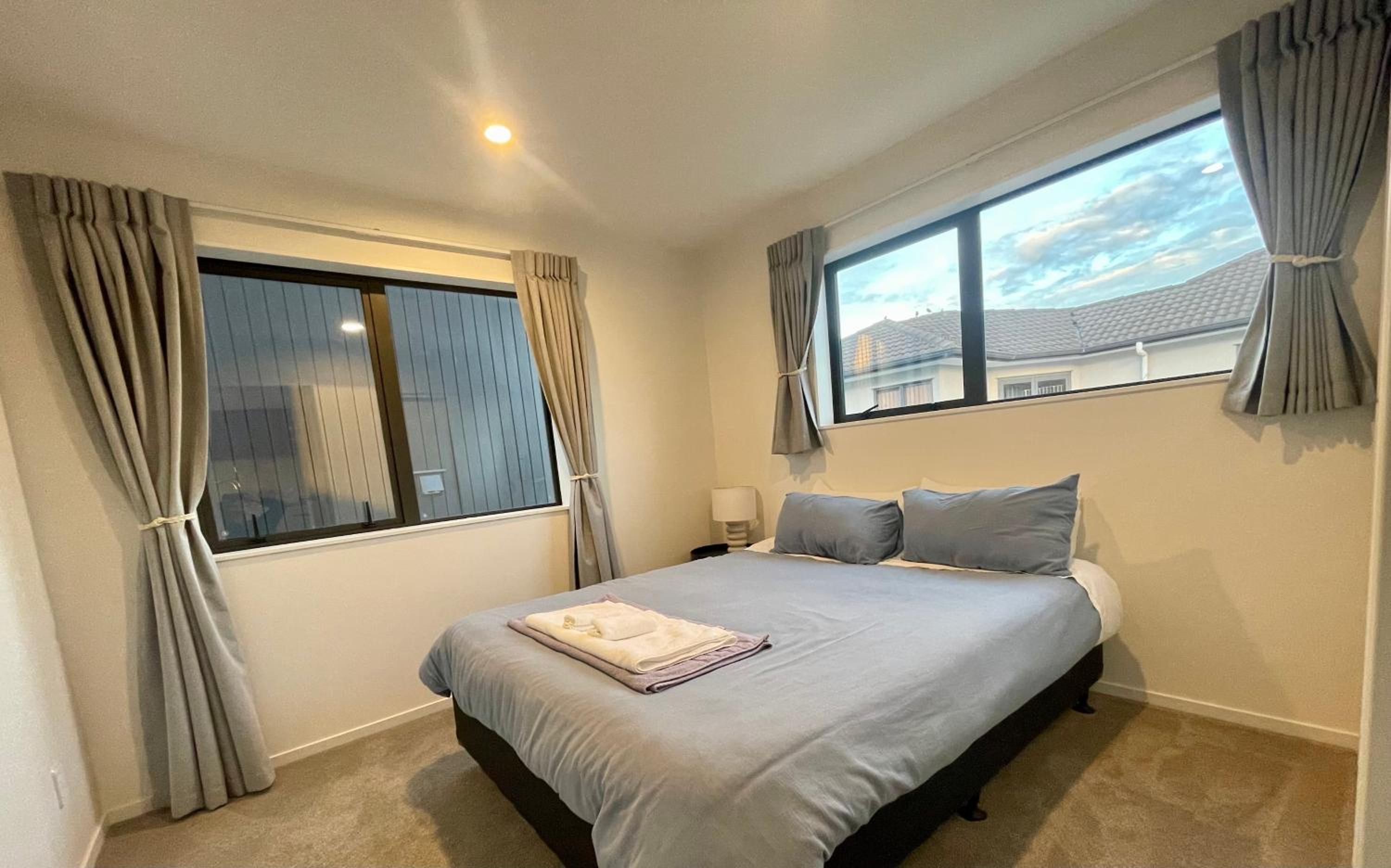 Free carpark, 4-bedroom house