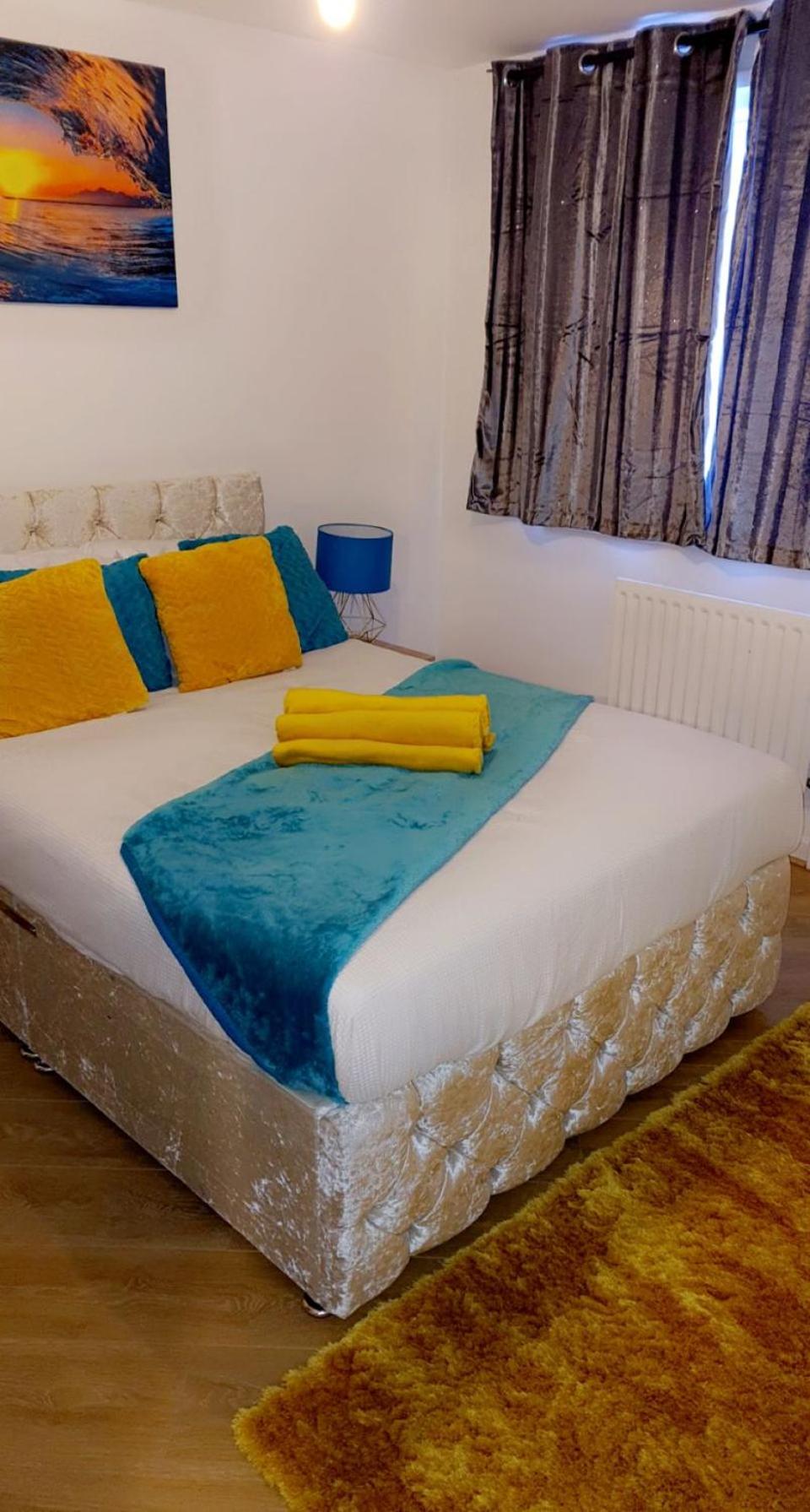 Cozy Flat- Long Stays- Contractors-Business-Relocators view 4