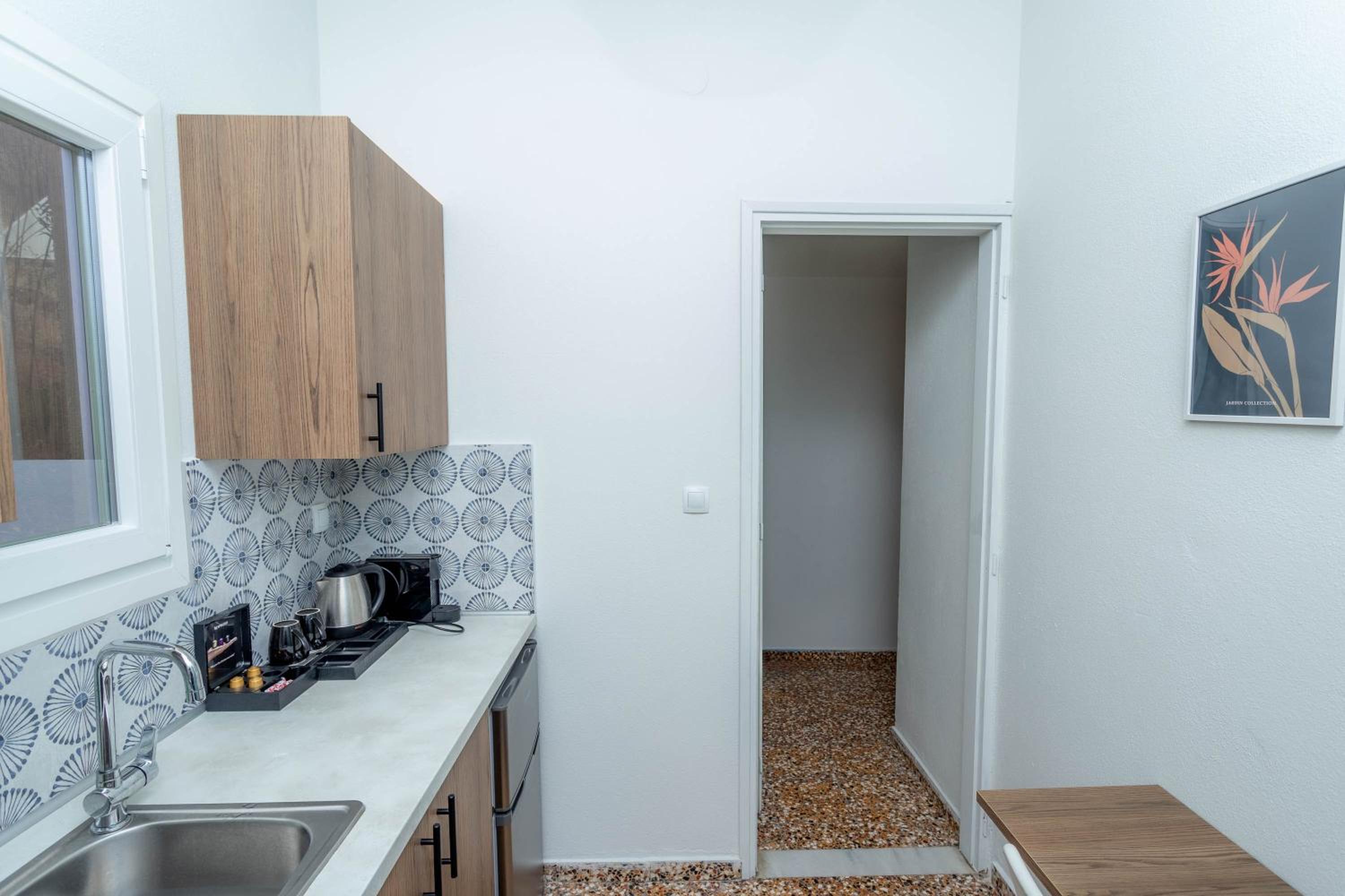 Pteleo Apartments