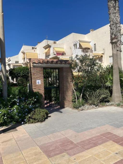 Casa Aurora Beach Apartment first sea line