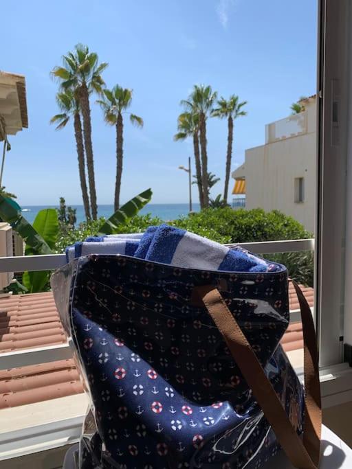 Casa Aurora Beach Apartment first sea line