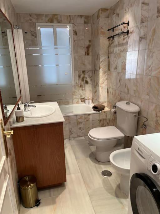 Casa Aurora Beach Apartment first sea line