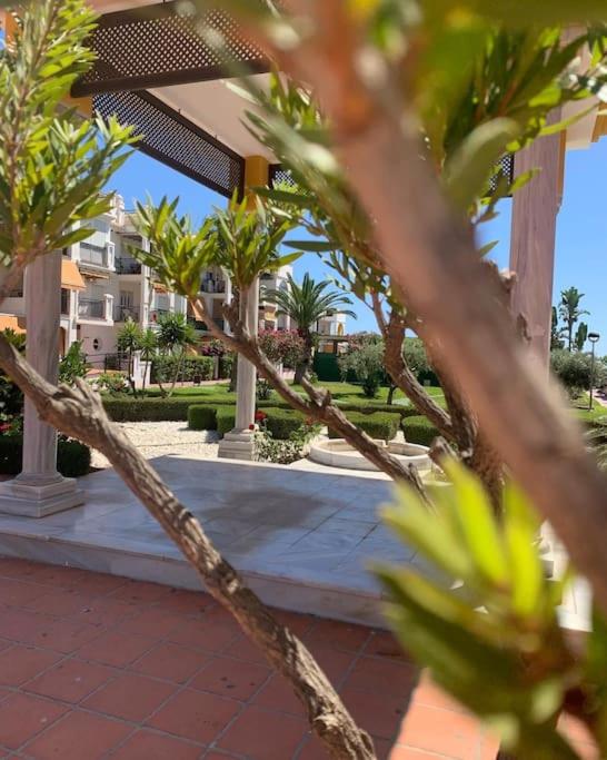 Casa Aurora Beach Apartment first sea line