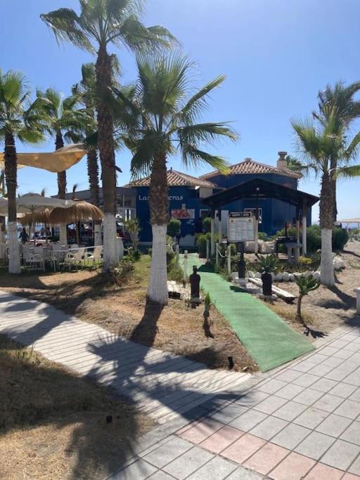 Casa Aurora Beach Apartment first sea line