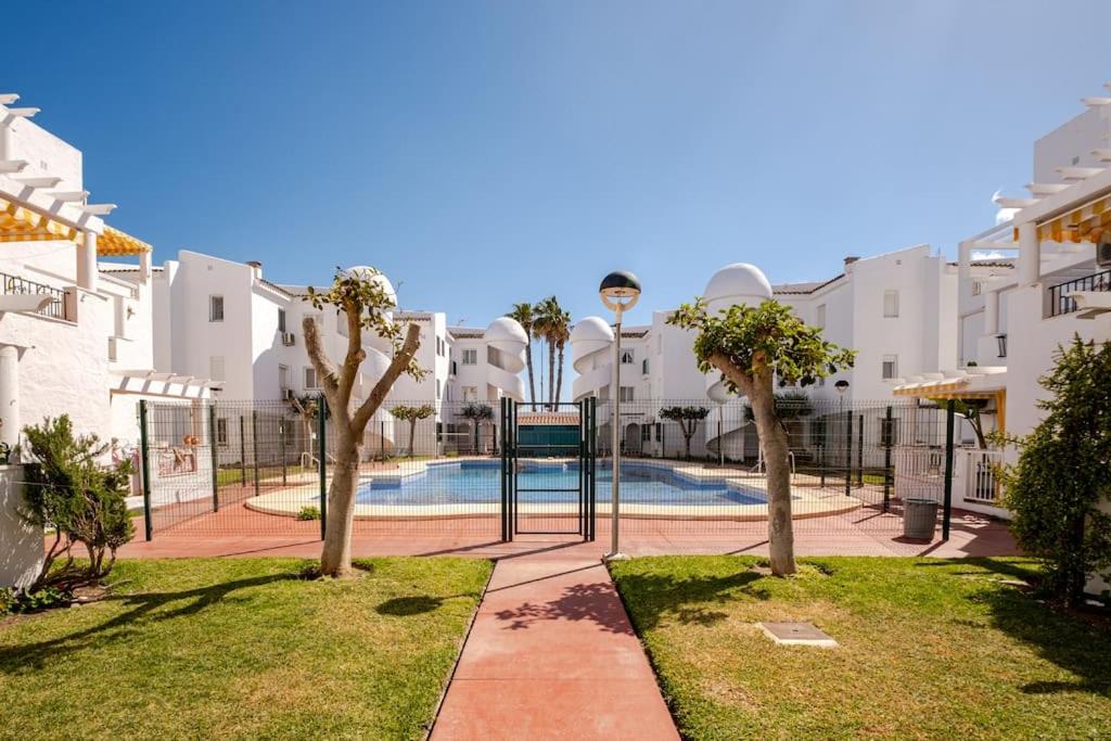 Casa Aurora Beach Apartment first sea line