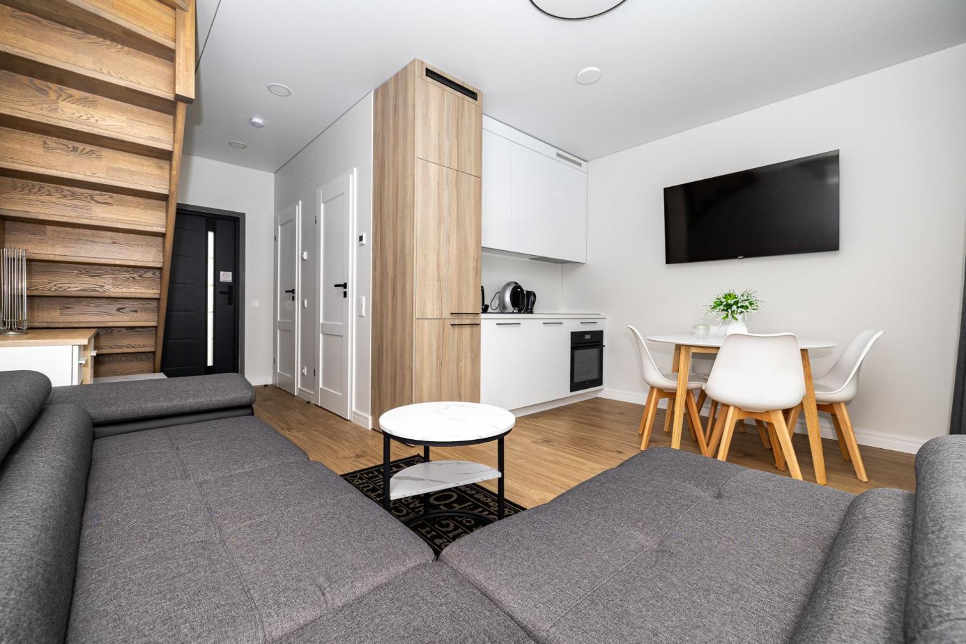 2BD Apartmet J7, SelfCheck-In, By Cohost view 5