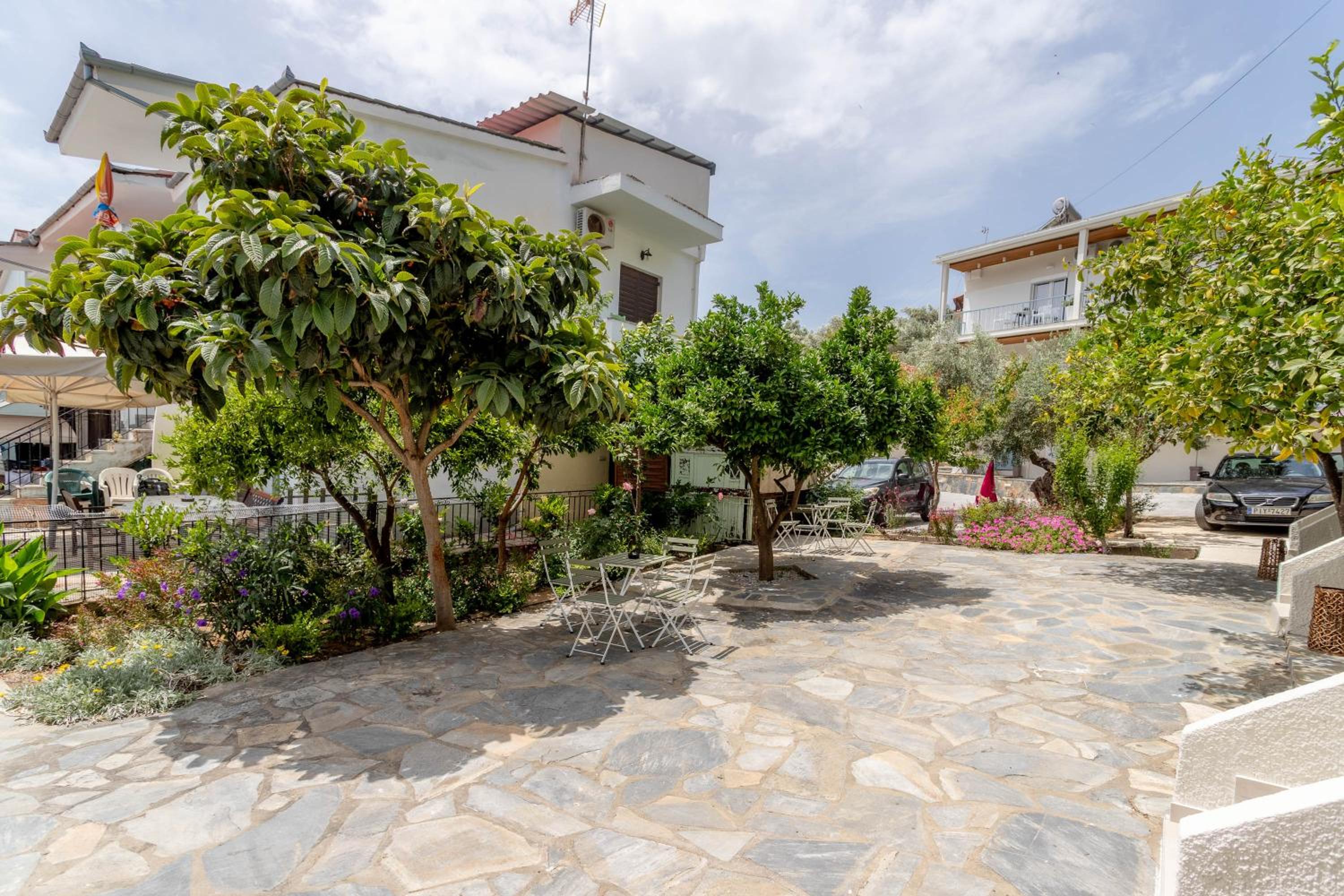 Pteleo Apartments