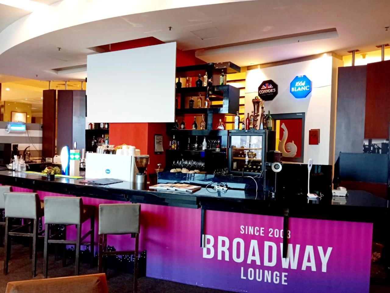 Marvelous Service Apartment Times Square kl