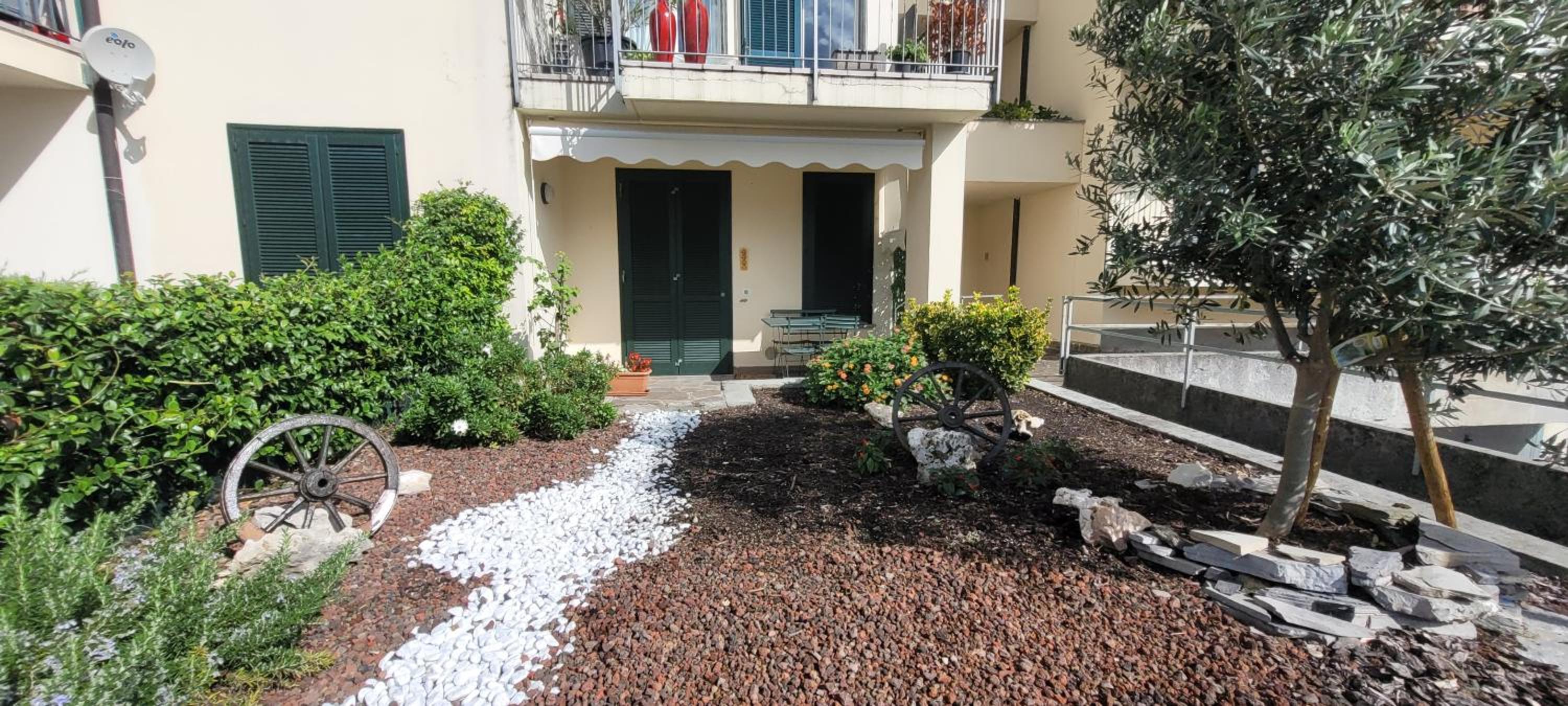 The terrace on Como Lake - Varenna Pino view 5