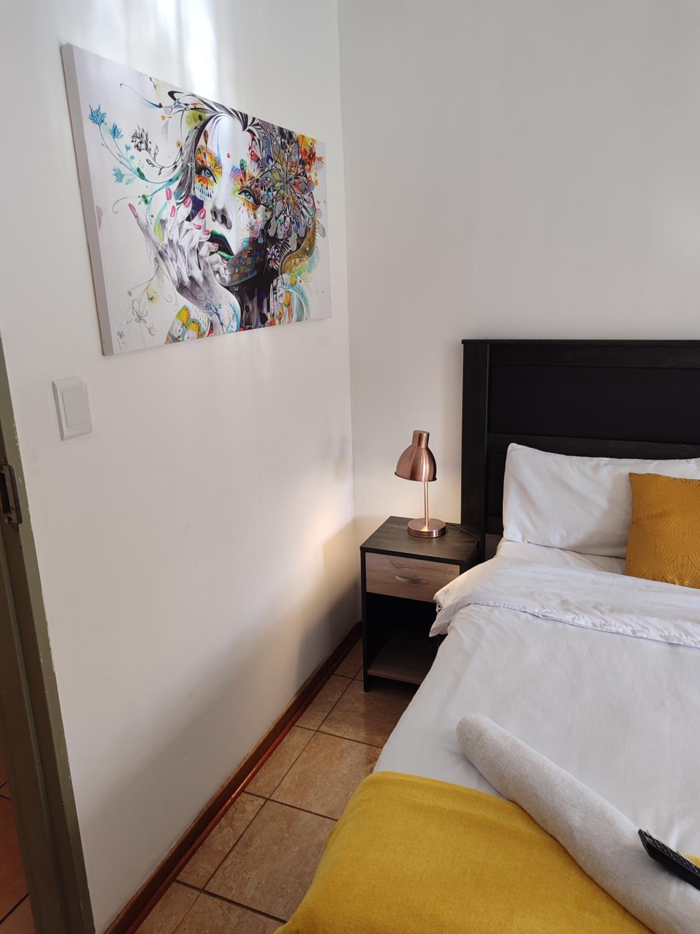 Cosy Self-Catering Bachelor Apartment view 2