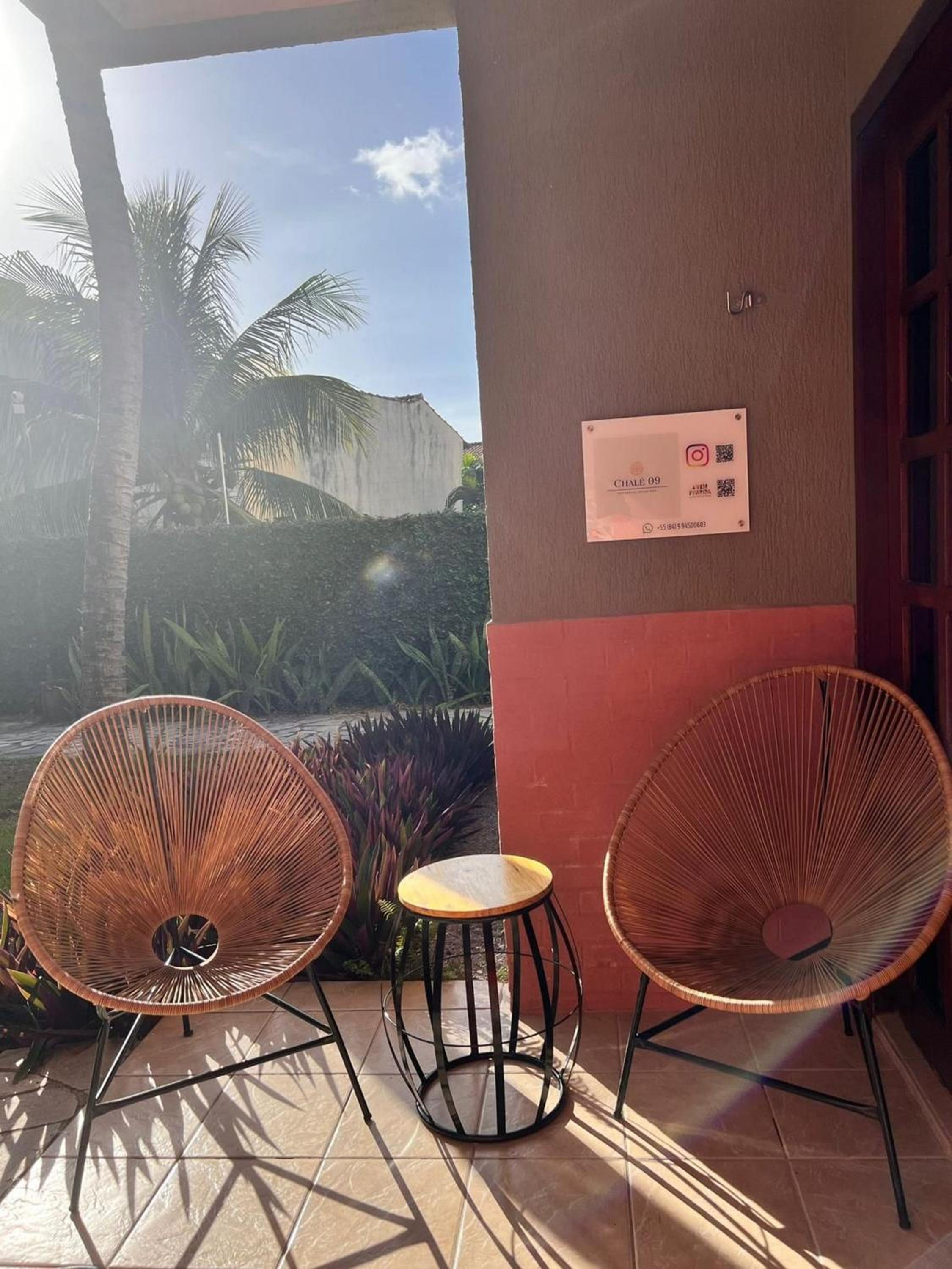 Stay in Style: Central Pipa Townhouse with Ocean View