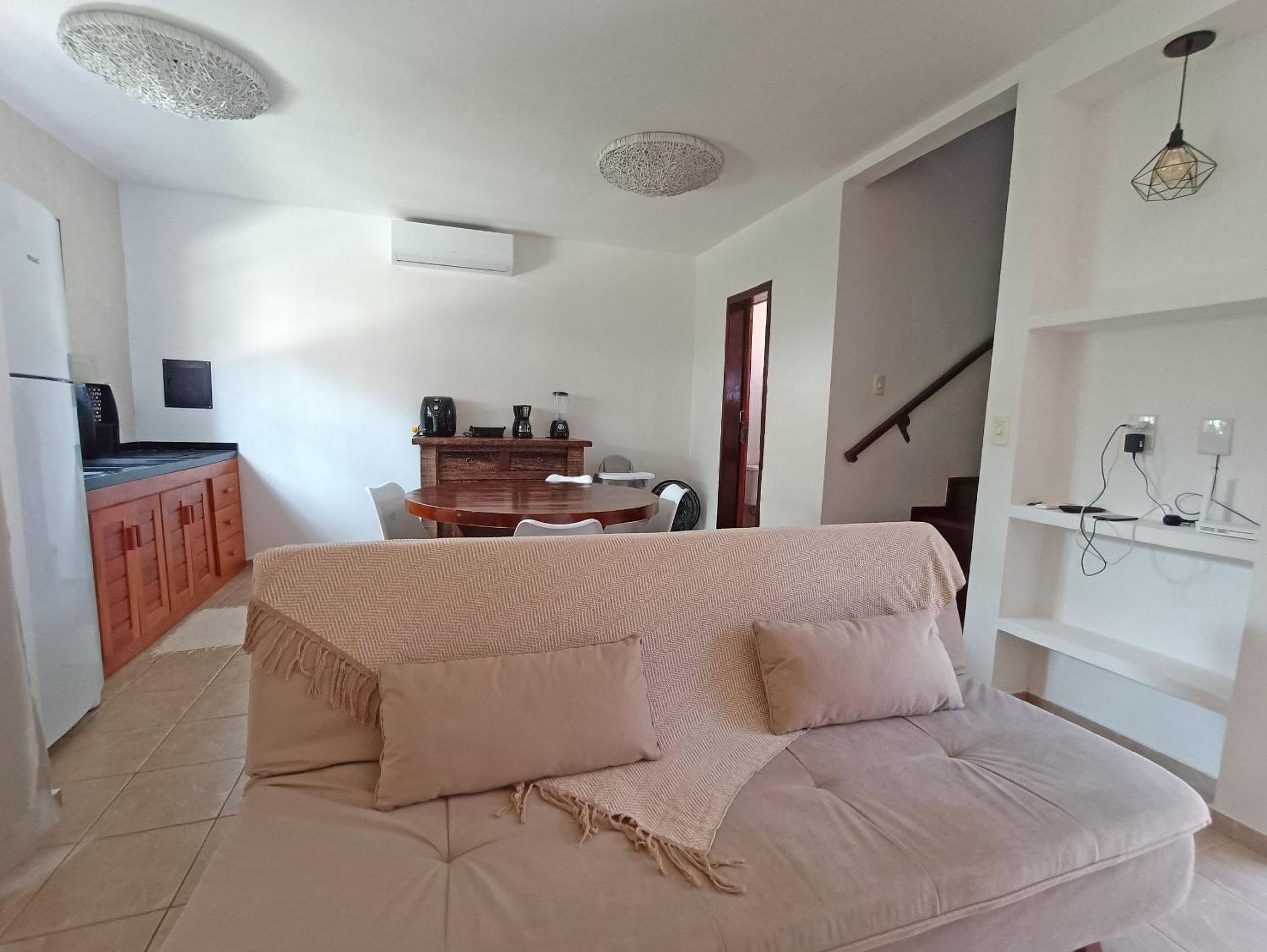 Stay in Style: Central Pipa Townhouse with Ocean View