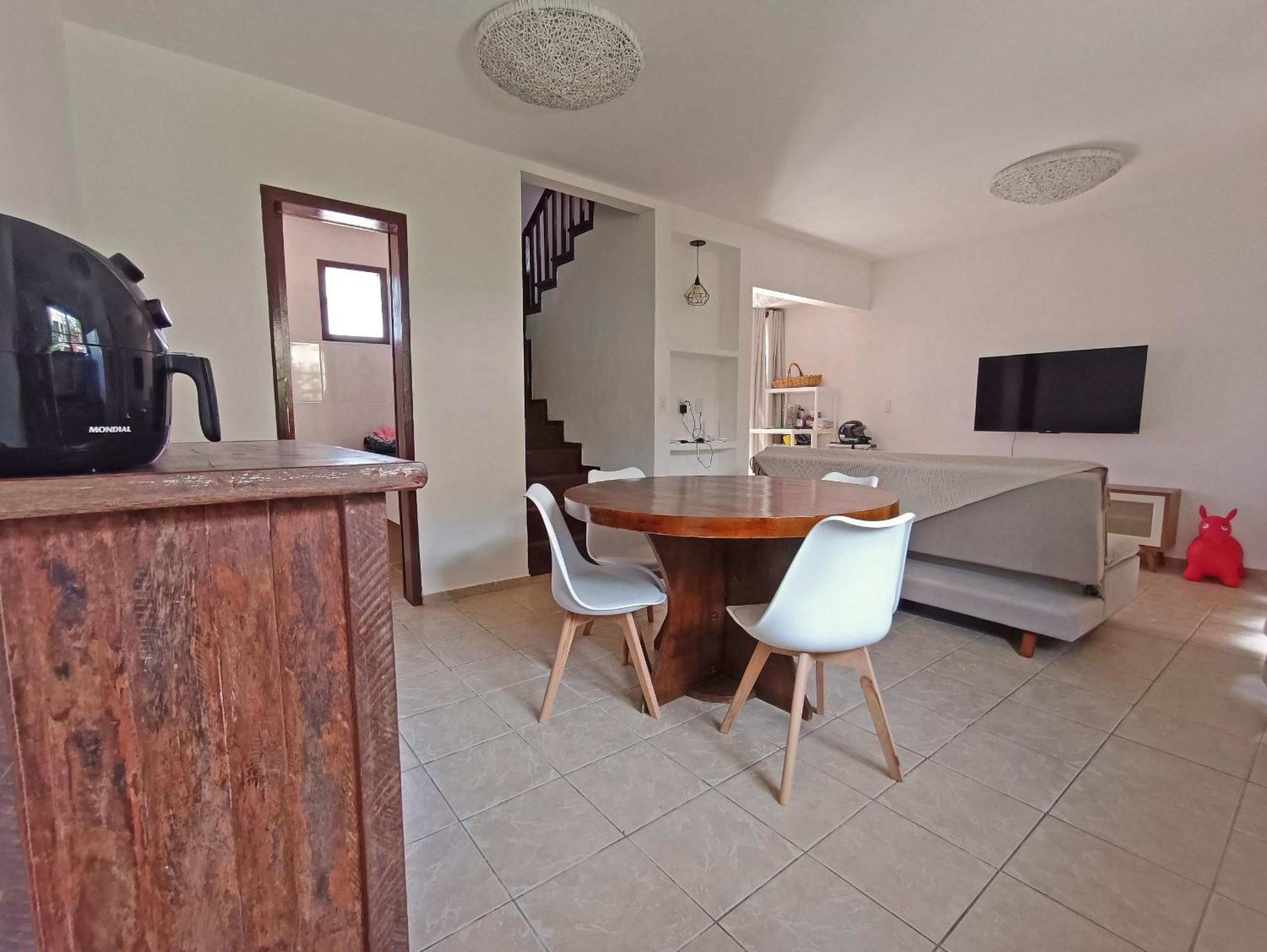 Stay in Style: Central Pipa Townhouse with Ocean View