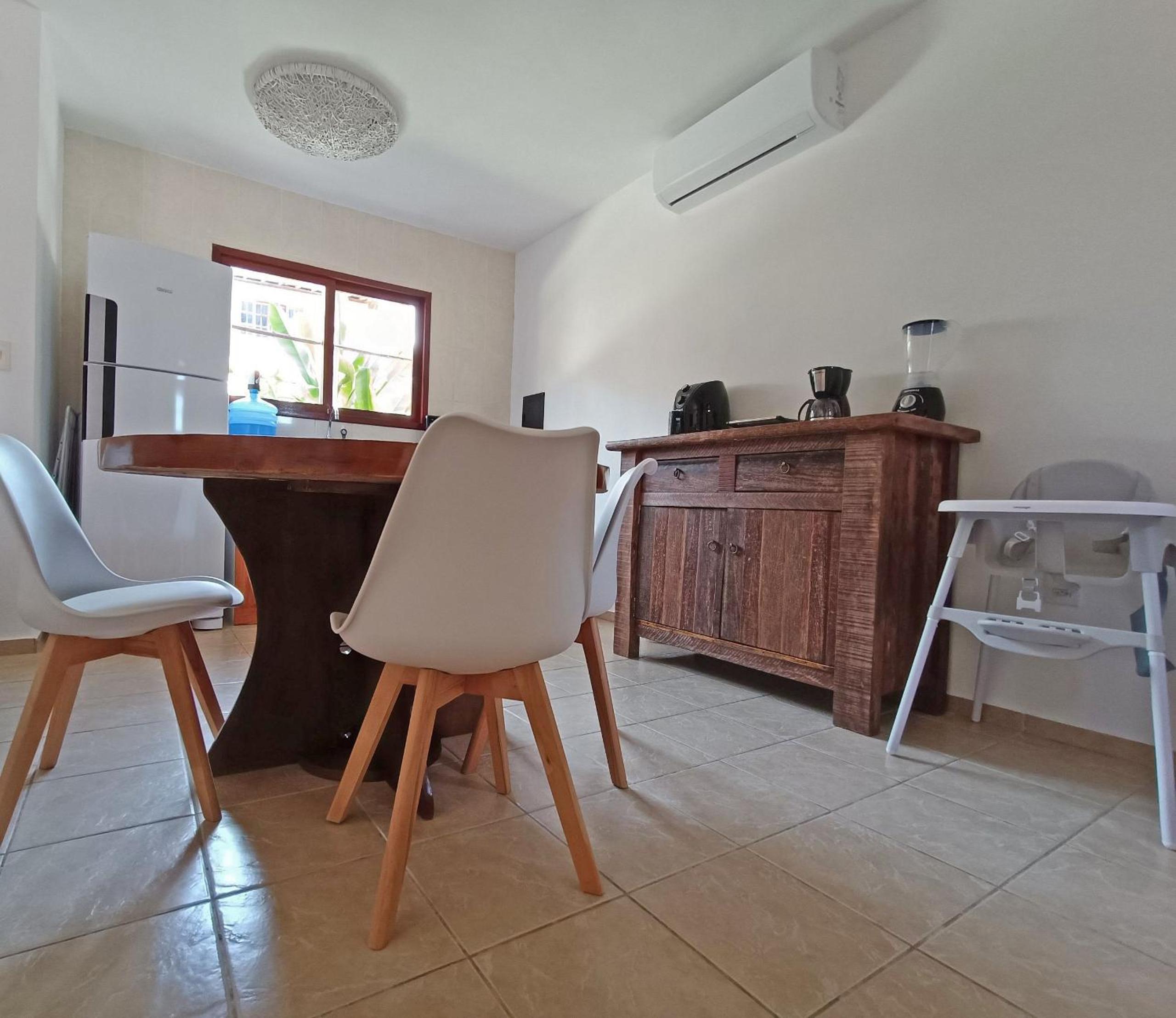 Stay in Style: Central Pipa Townhouse with Ocean View
