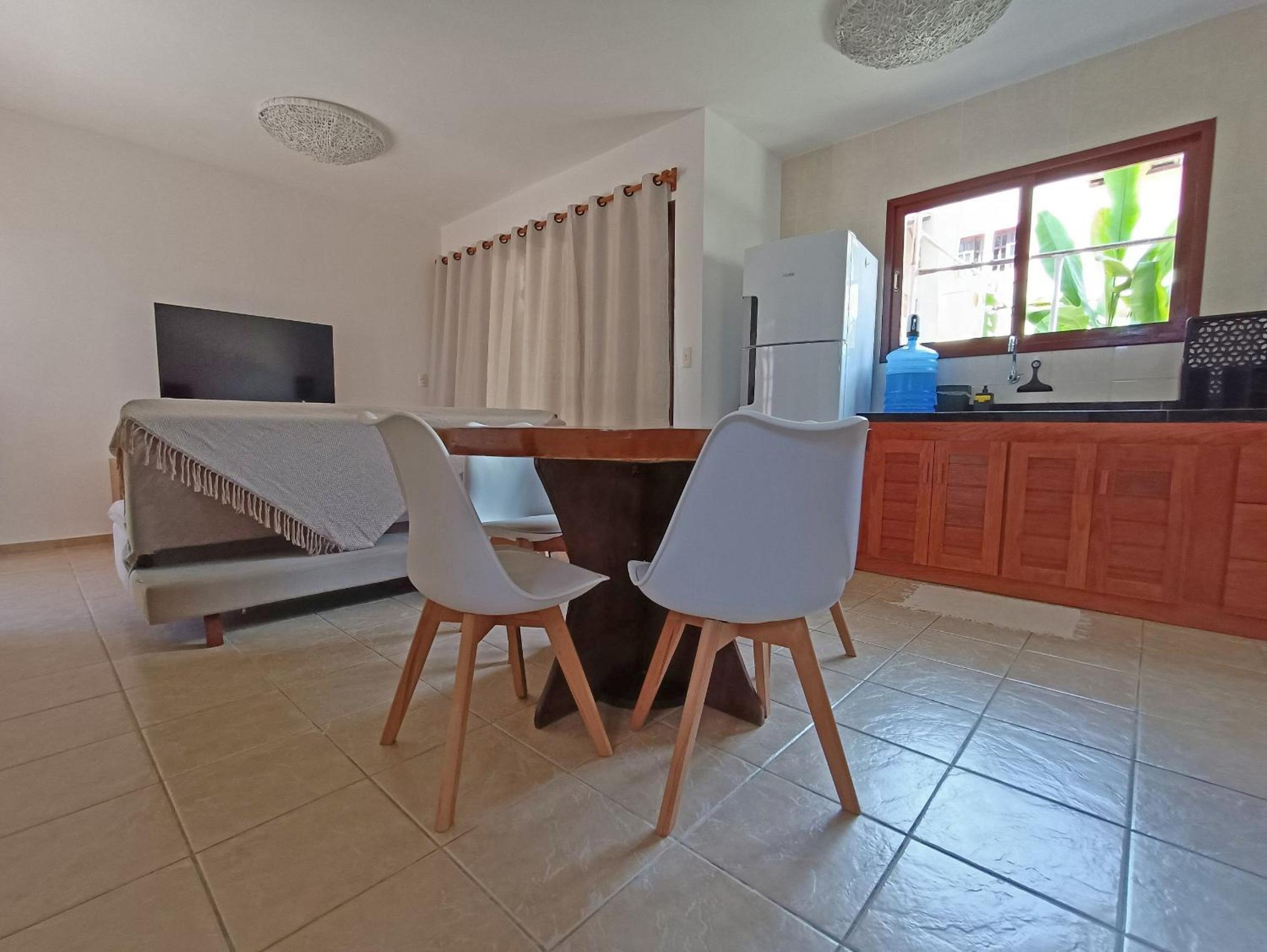 Stay in Style: Central Pipa Townhouse with Ocean View
