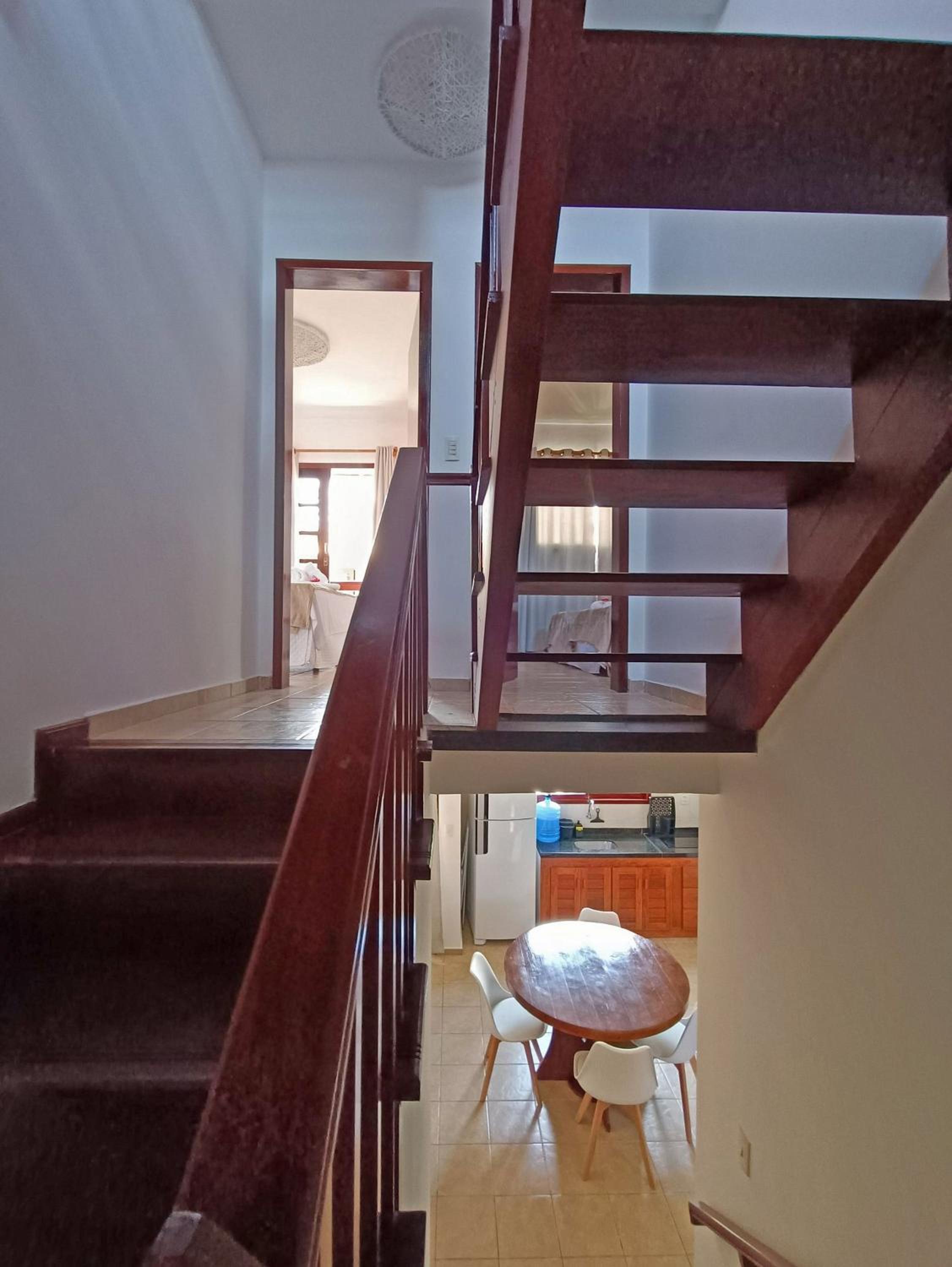 Stay in Style: Central Pipa Townhouse with Ocean View