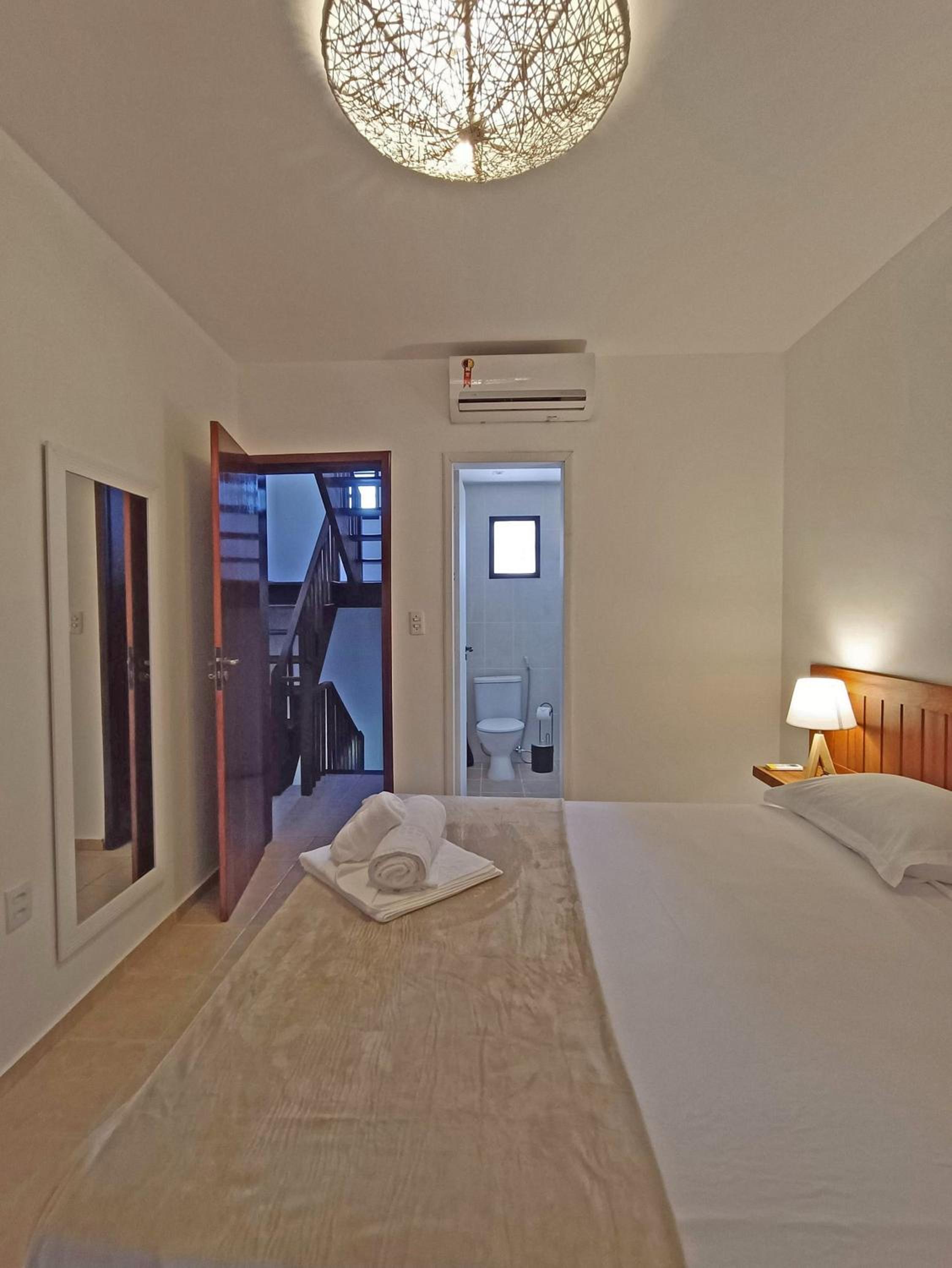 Stay in Style: Central Pipa Townhouse with Ocean View