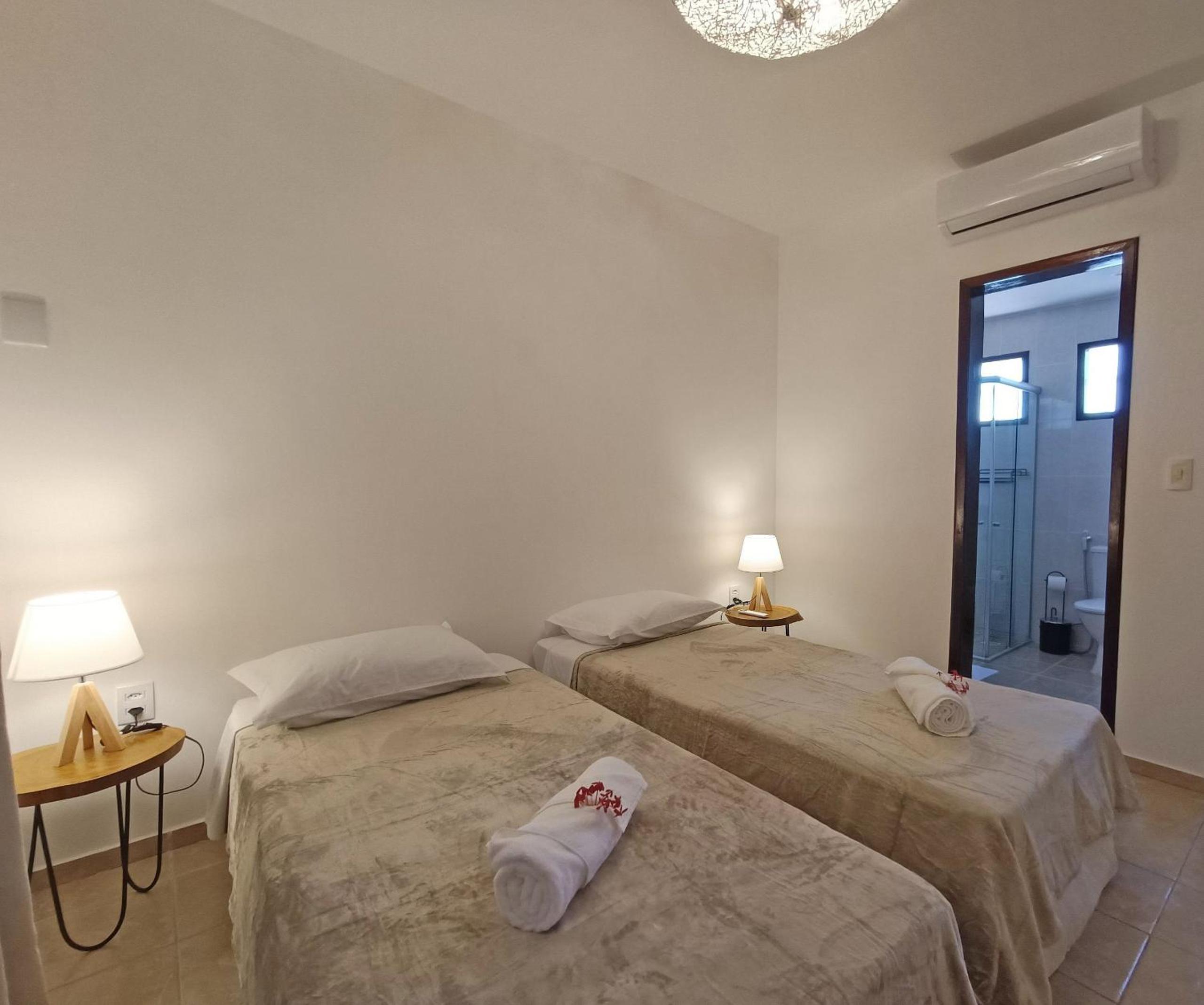 Stay in Style: Central Pipa Townhouse with Ocean View
