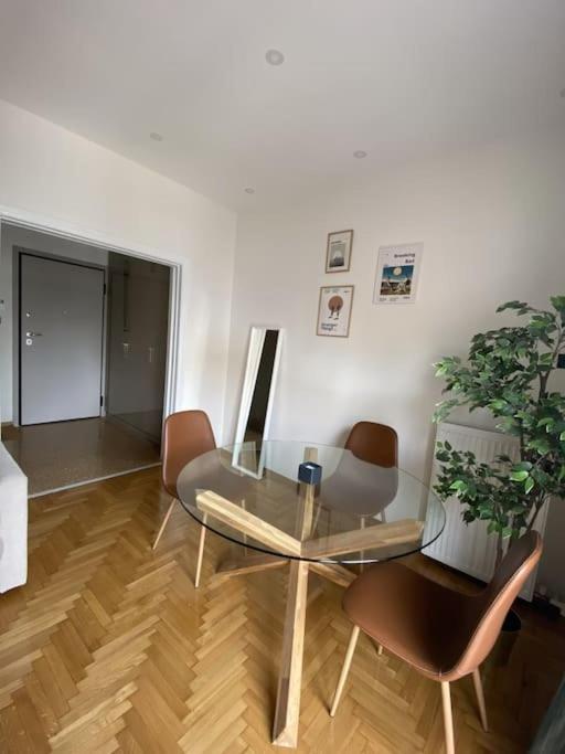 Mary's Haven Apt near metro station and Acropolis