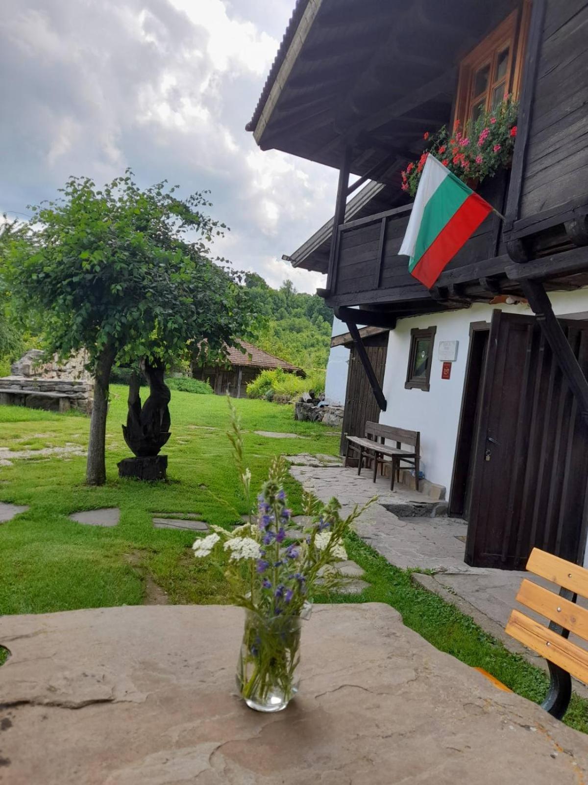Kandaphery Guest Houses