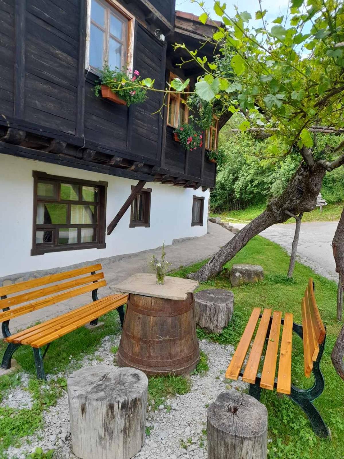 Kandaphery Guest Houses