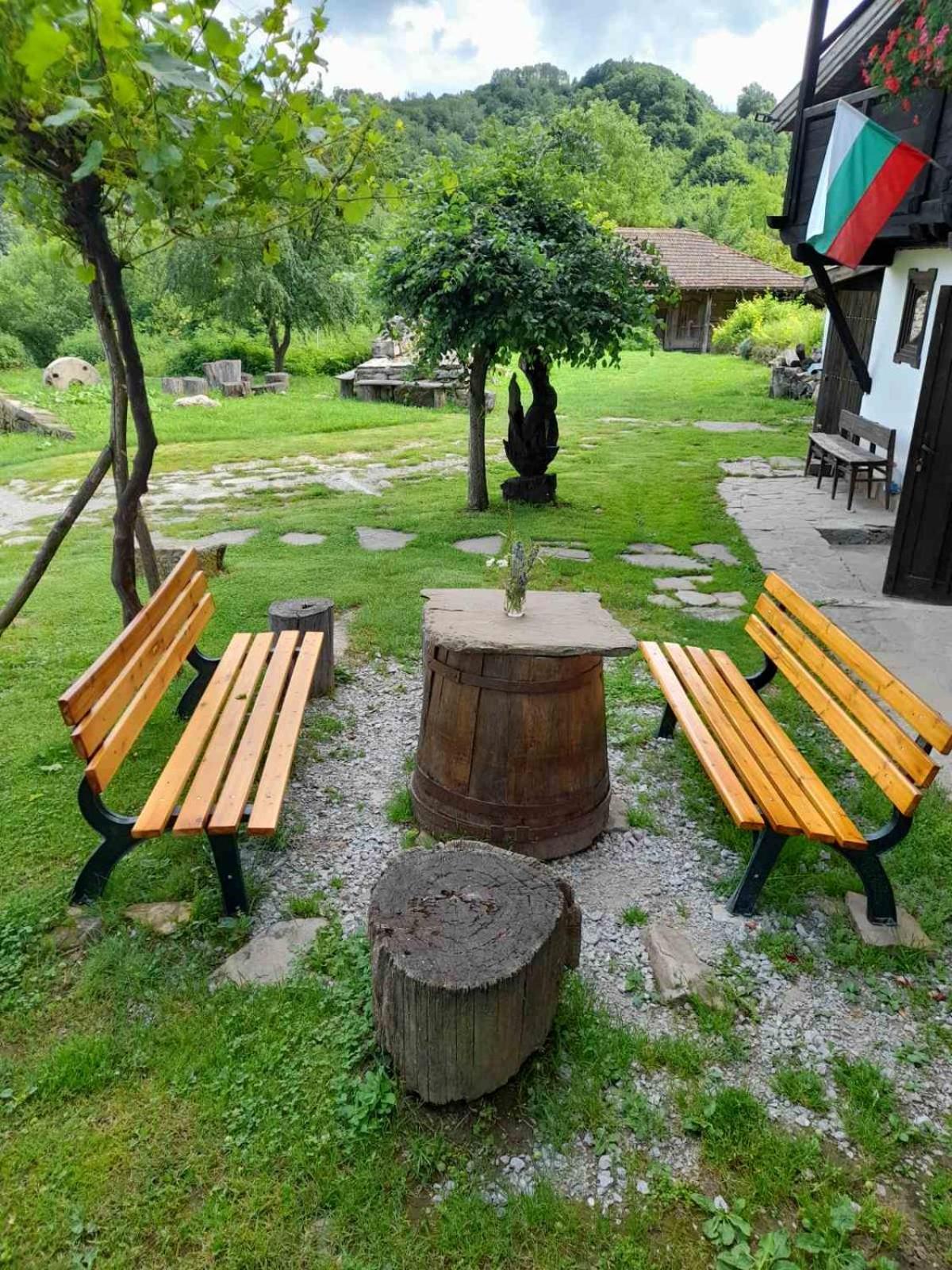 Kandaphery Guest Houses