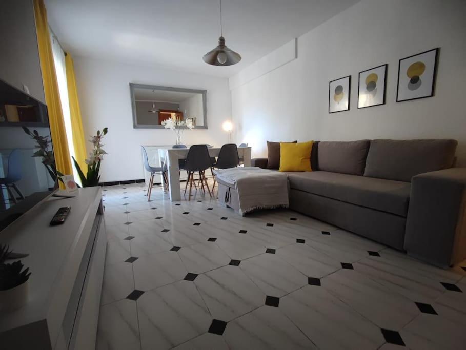 Cozy flat near El Palo Beach - Bosque