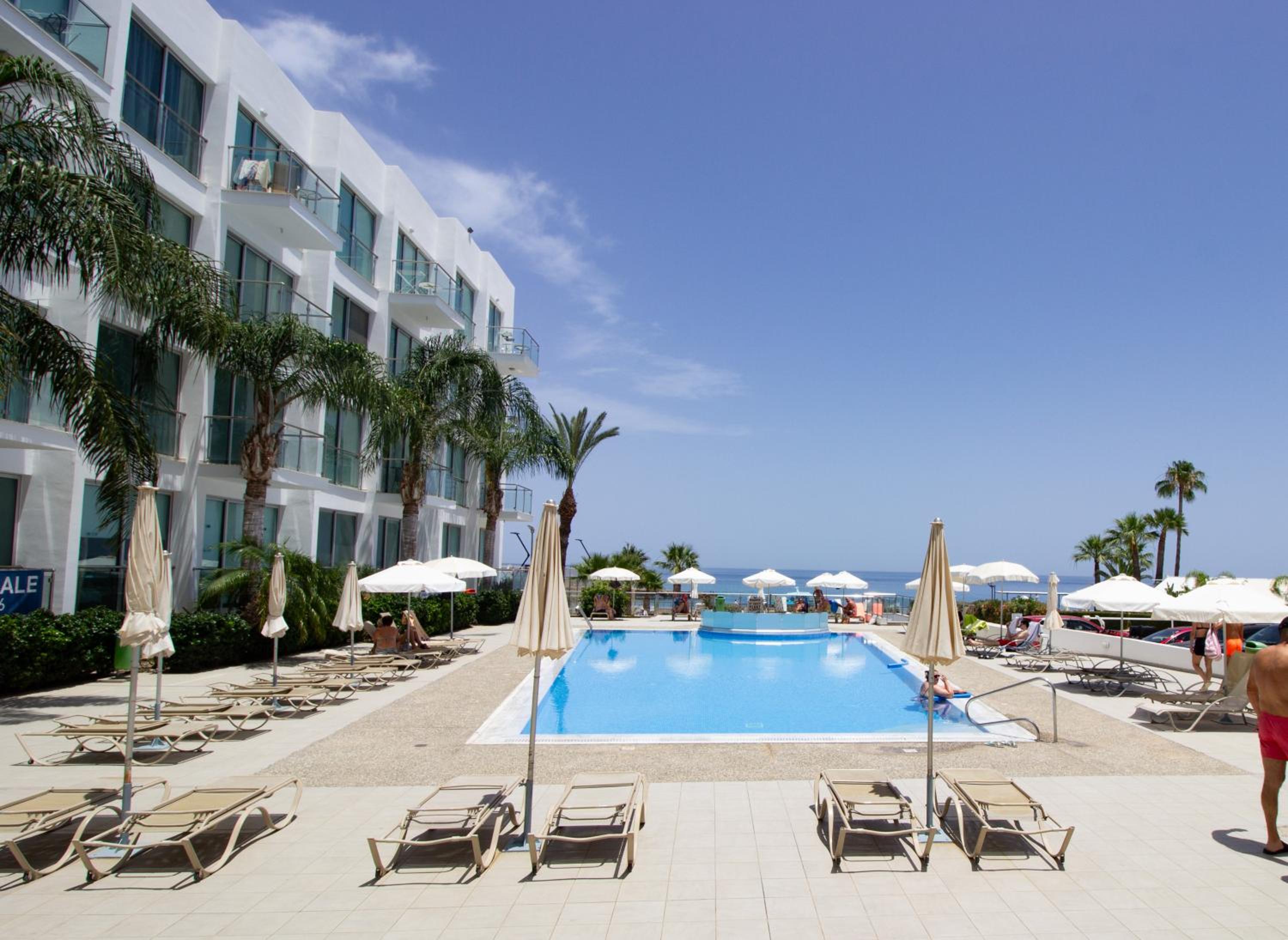 Stunning Sea-Views Apt, Protaras
