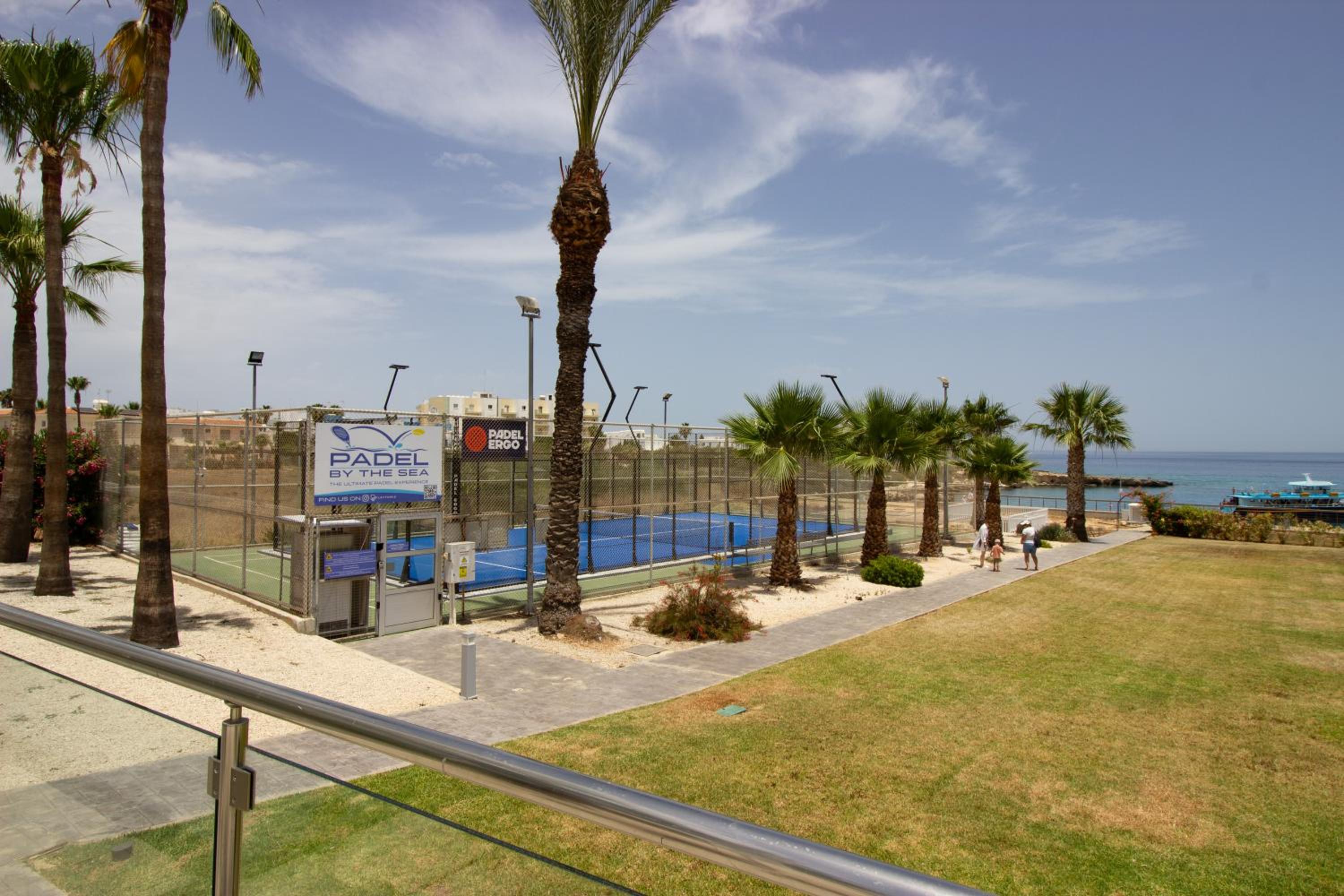 Stunning Sea-Views Apt, Protaras