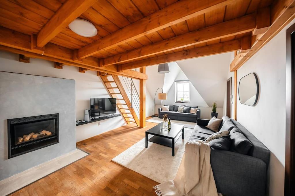 3BR 2,5Bath Luxurious BIG Family Penthouse & VIEWS