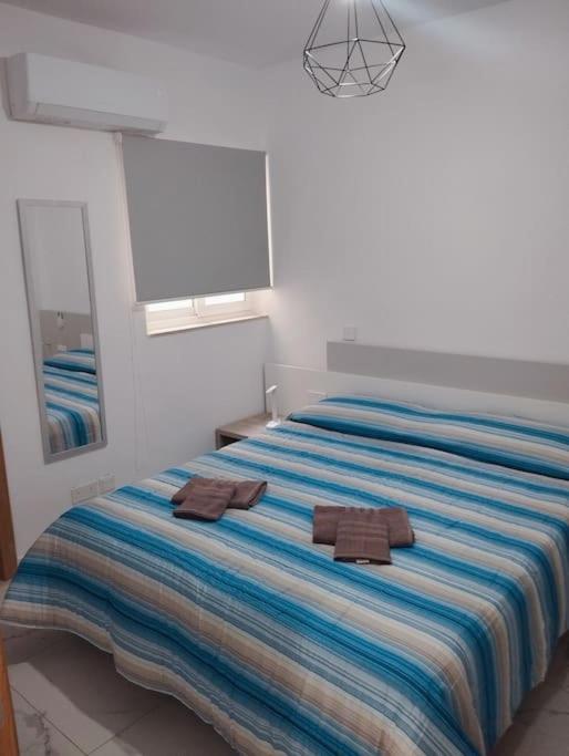 Go Exchange, Block D, Apt 8 photo 5