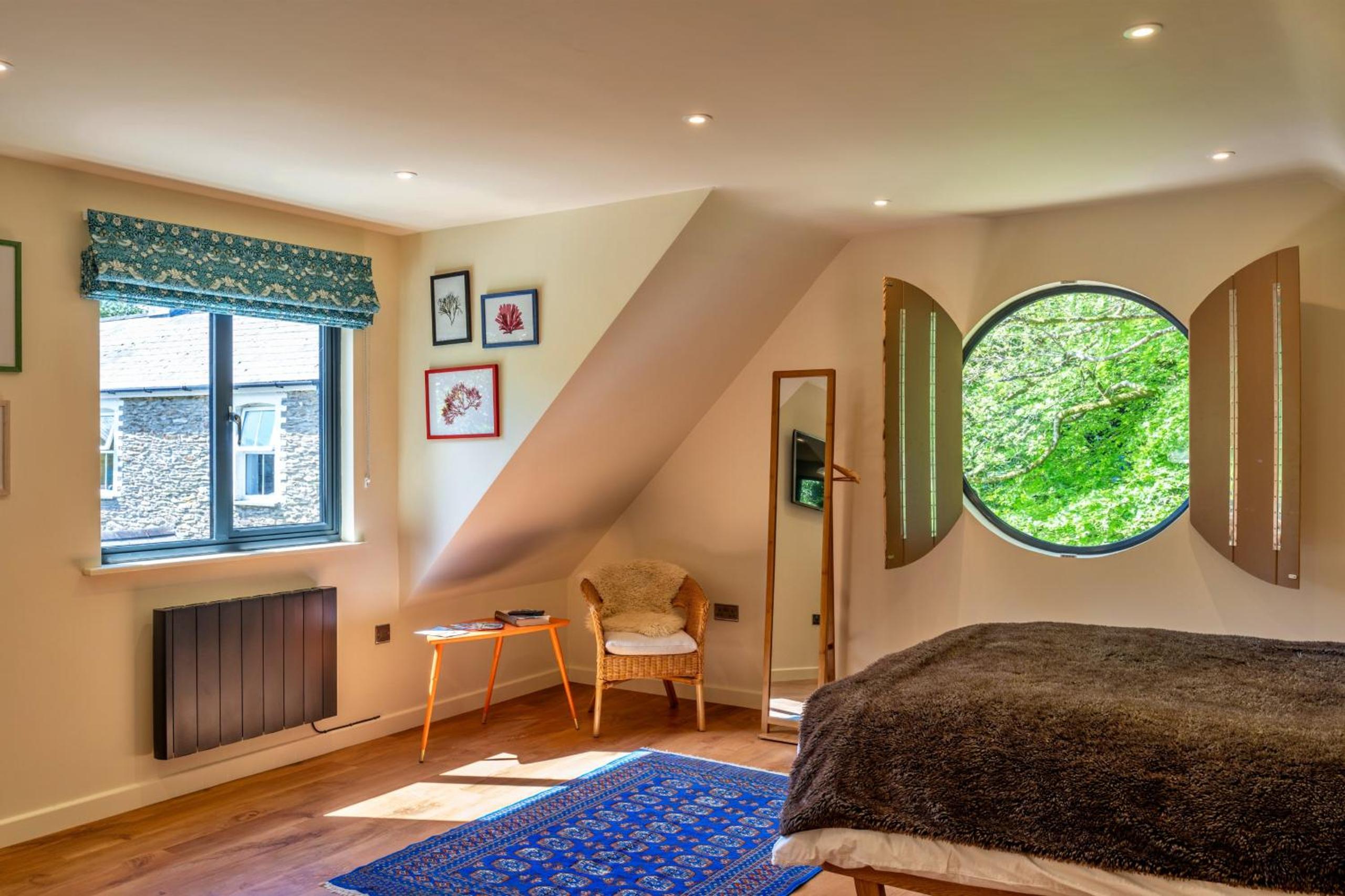 Finest Retreats - Dingles Farm Annexe view 4