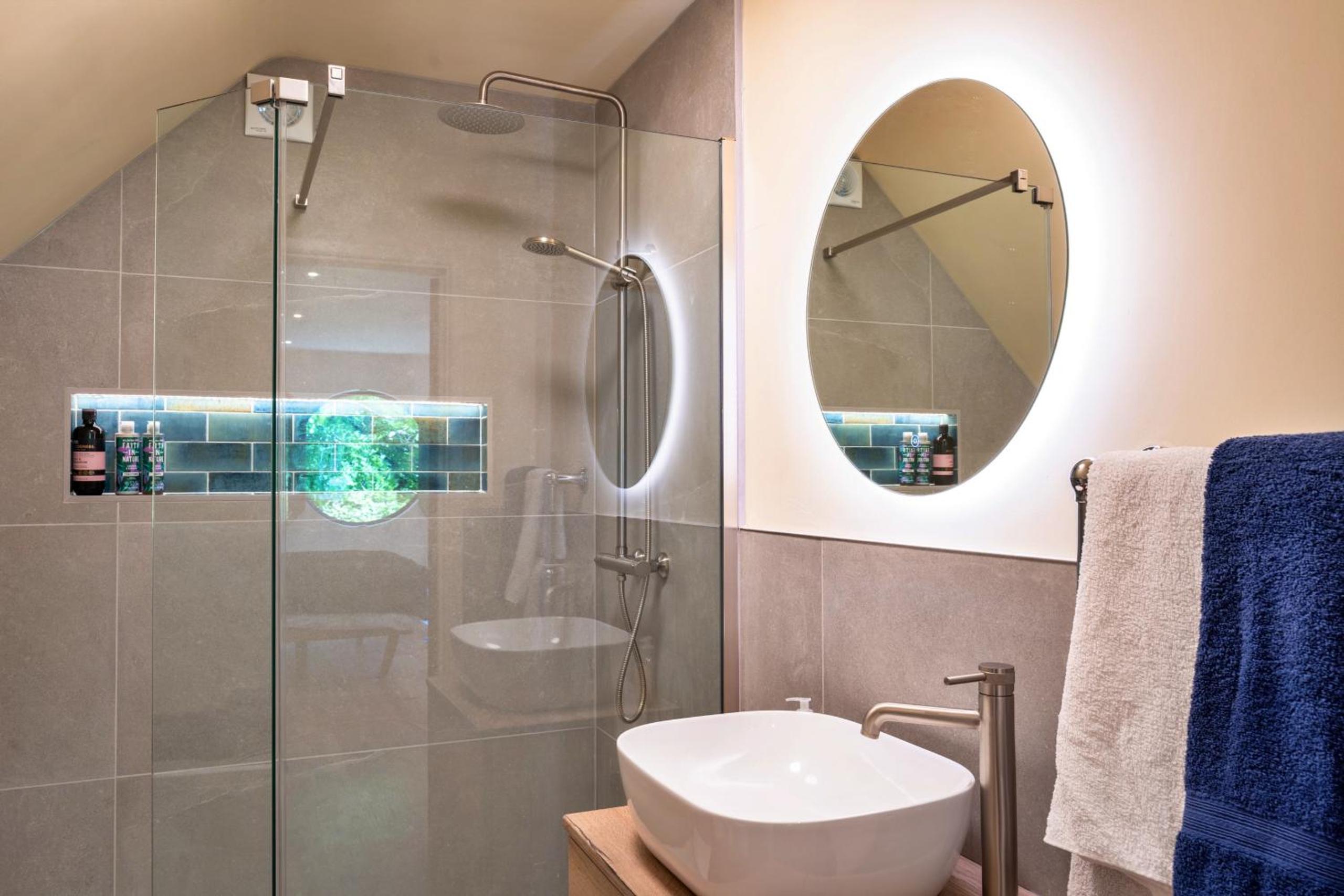Finest Retreats - Dingles Farm Annexe view 5