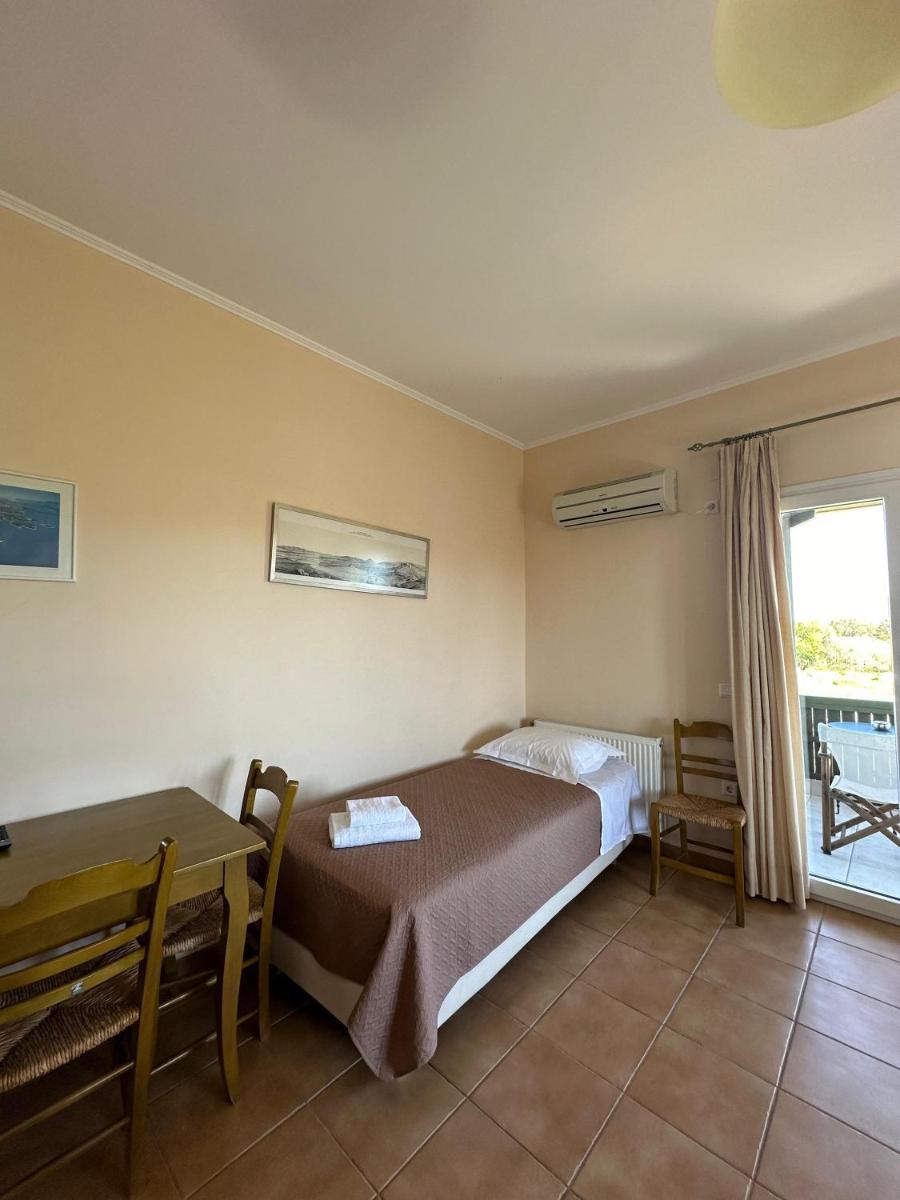 Porto Nirikos Lefkada - Private Parking