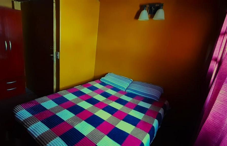 Hebes House Hostal