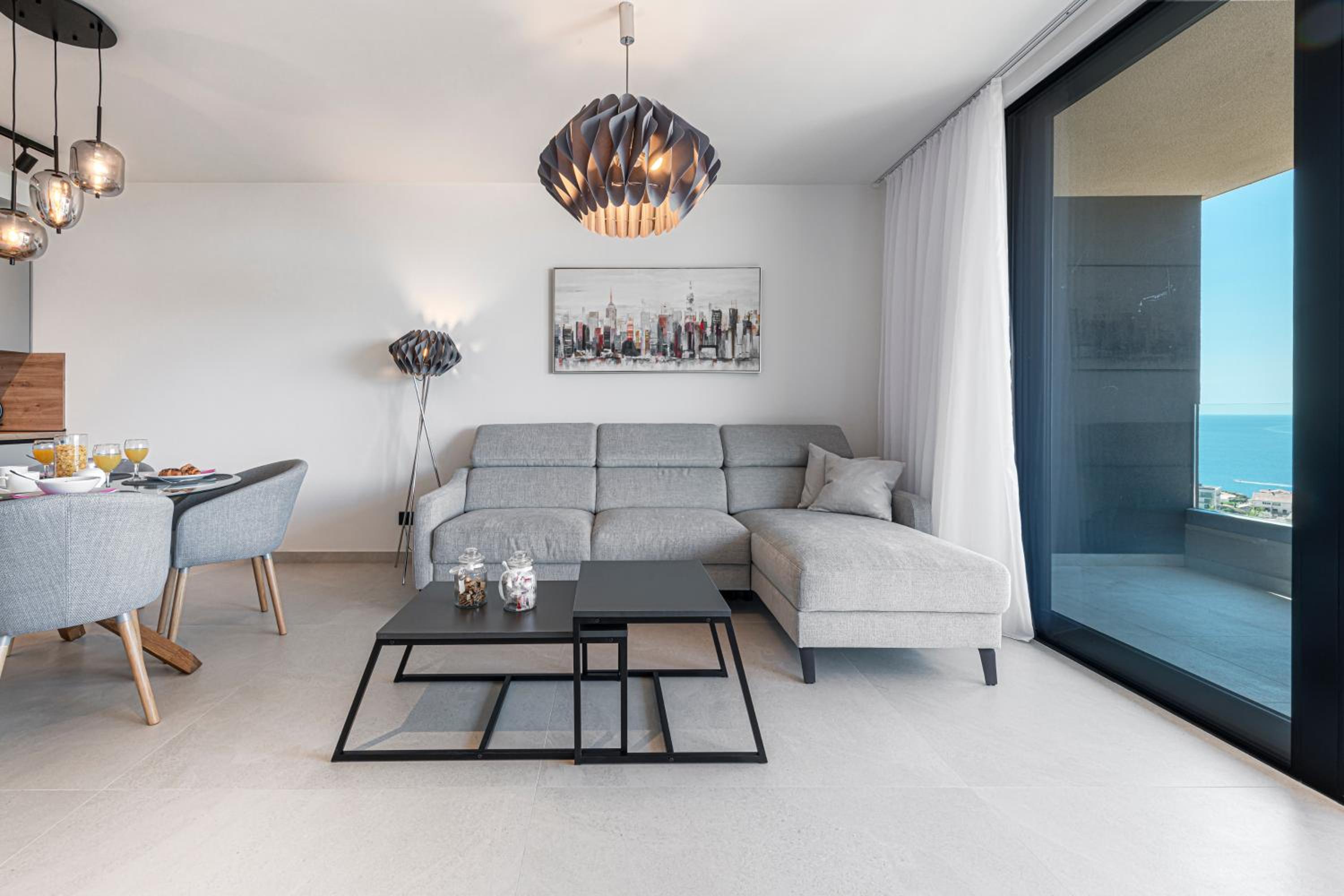 Apartment Mirabilis