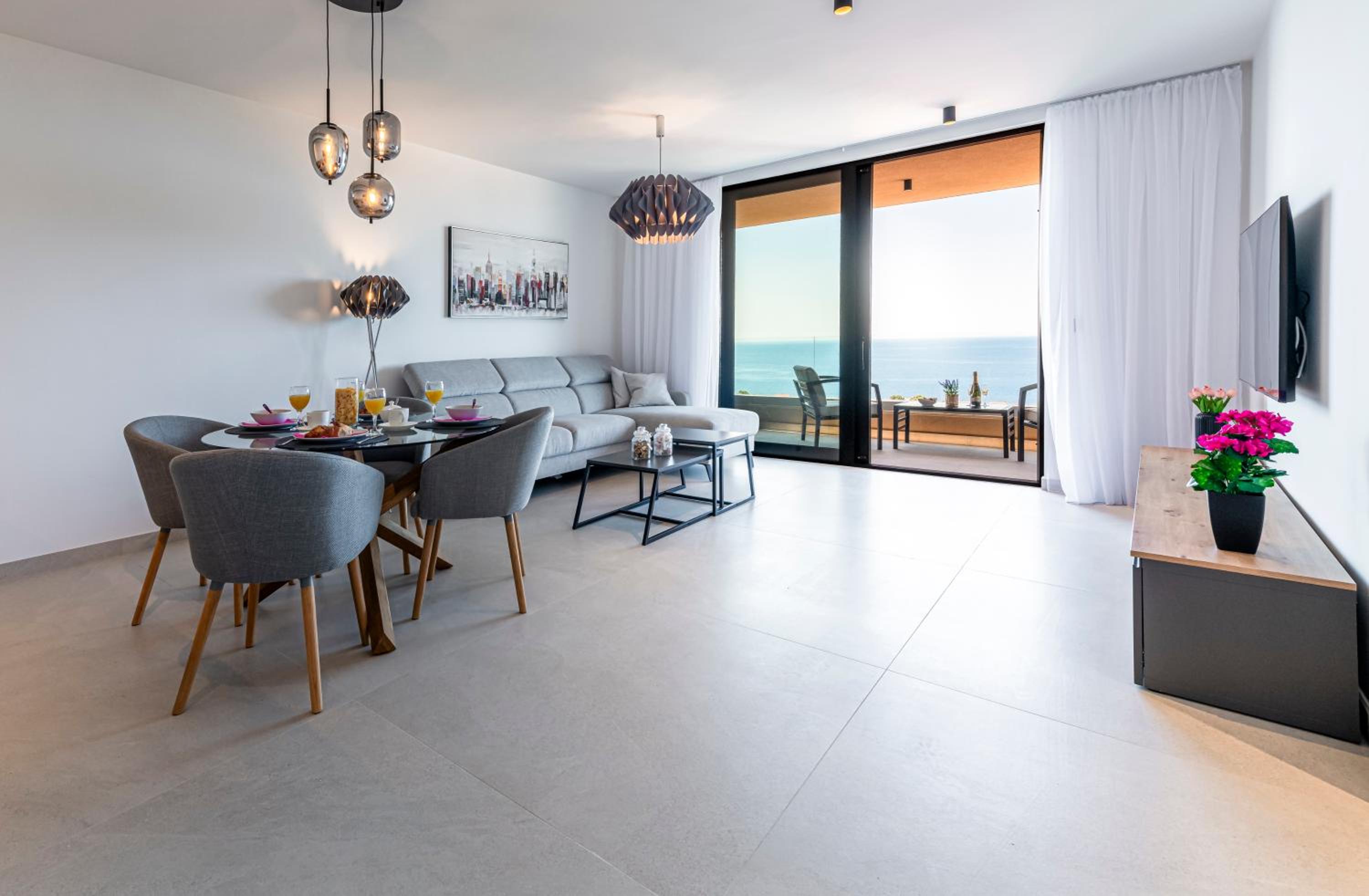 Apartment Mirabilis