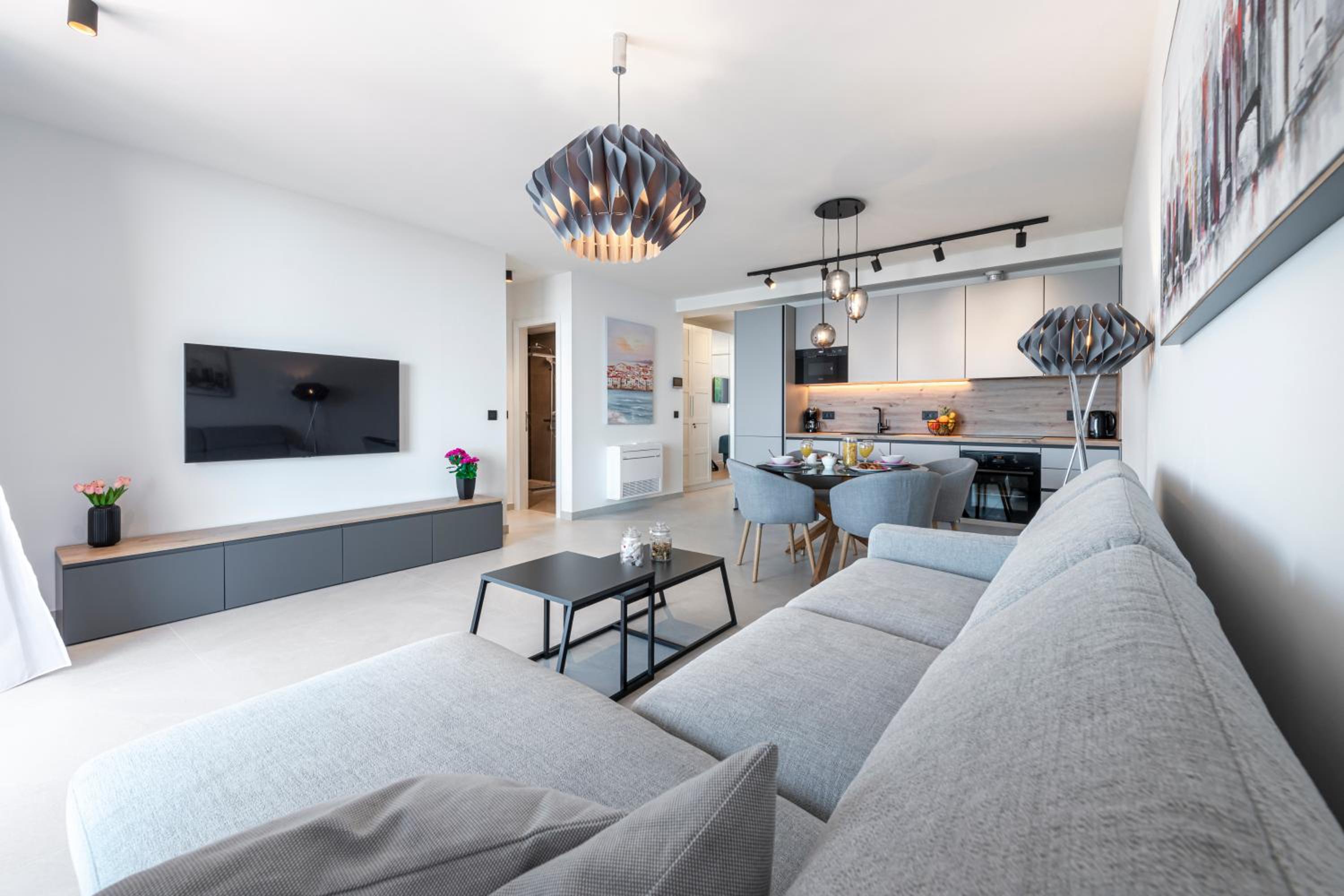 Apartment Mirabilis