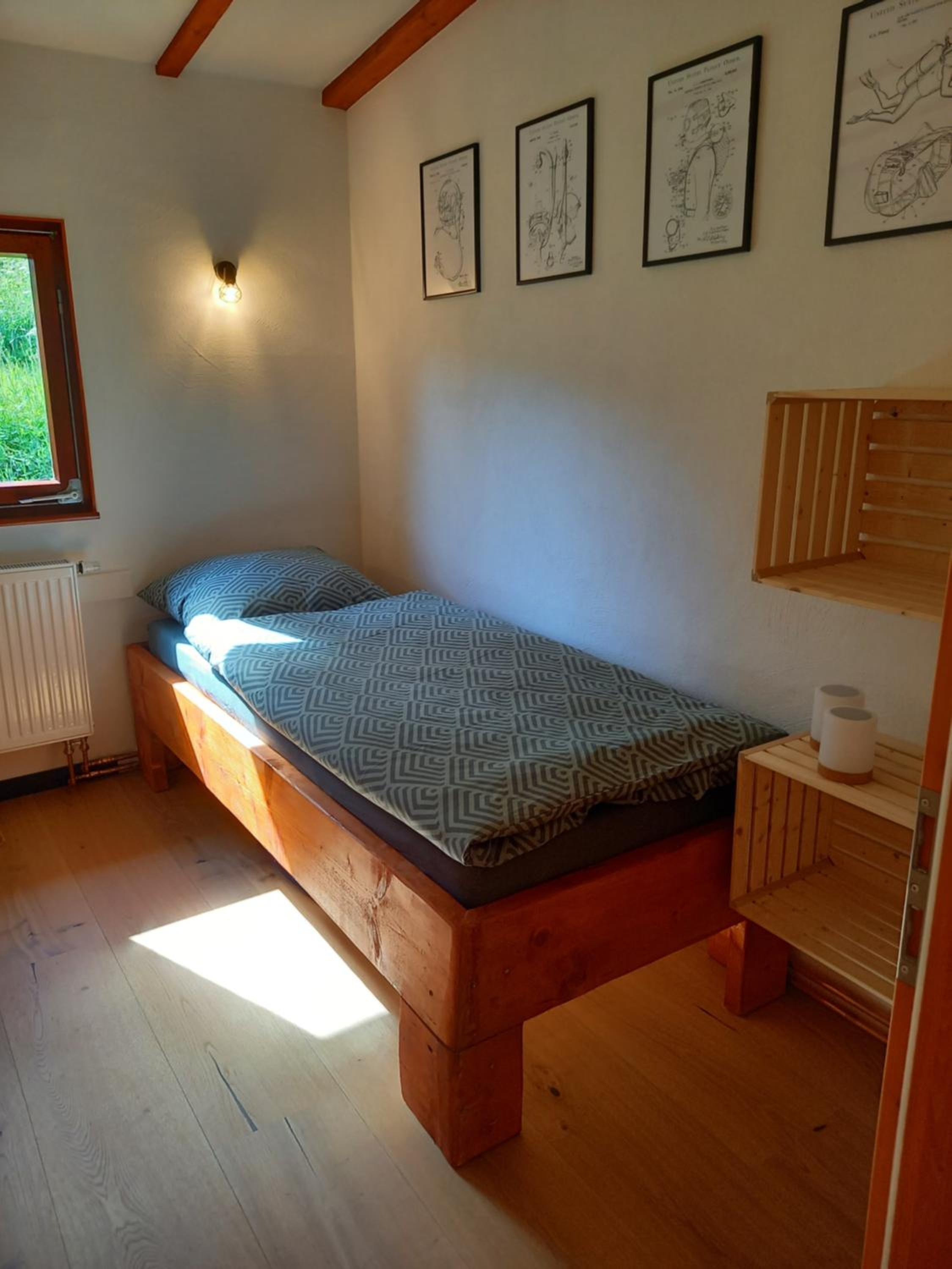Explorer's Lodge & Camping