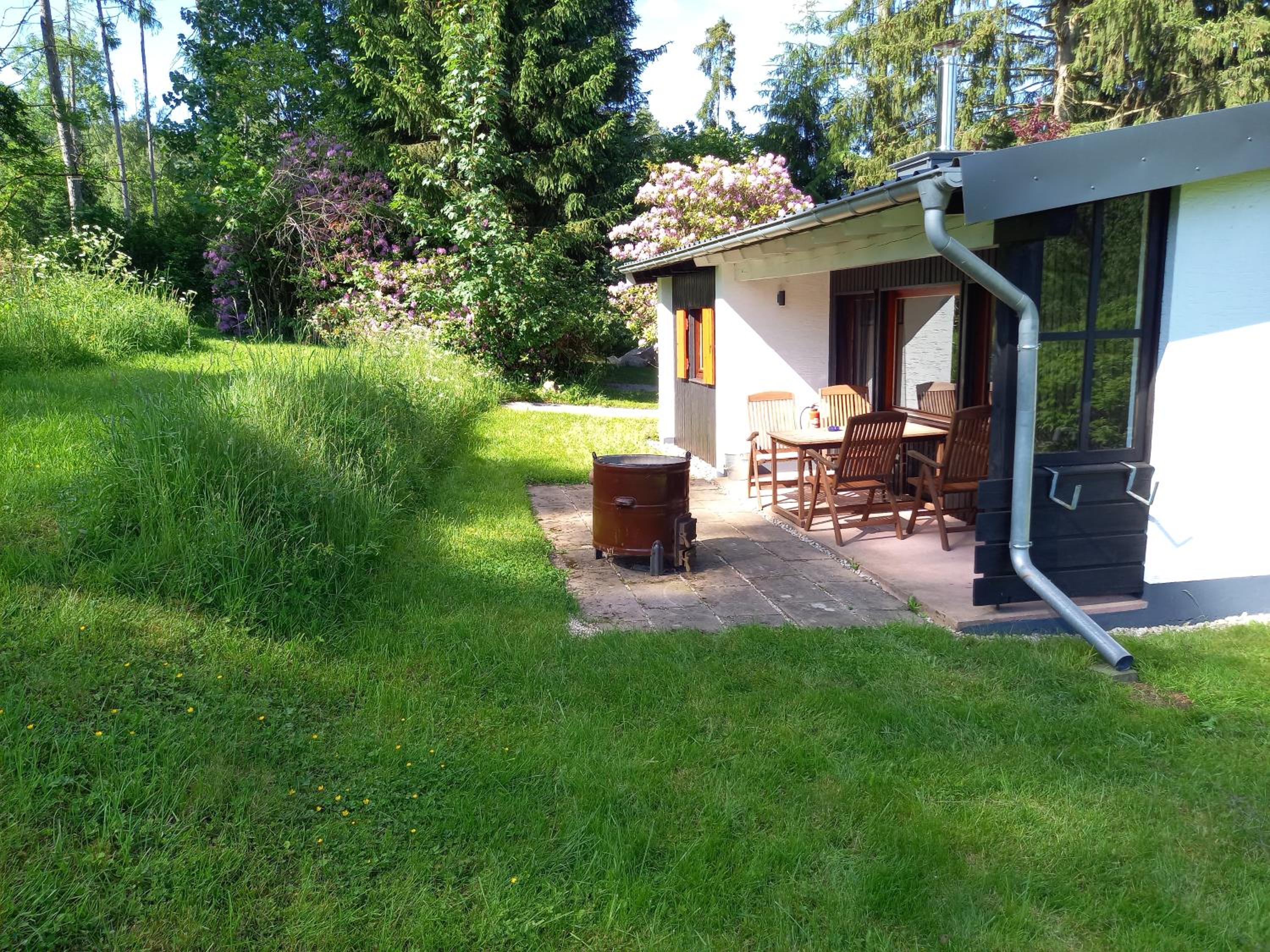 Explorer's Lodge & Camping