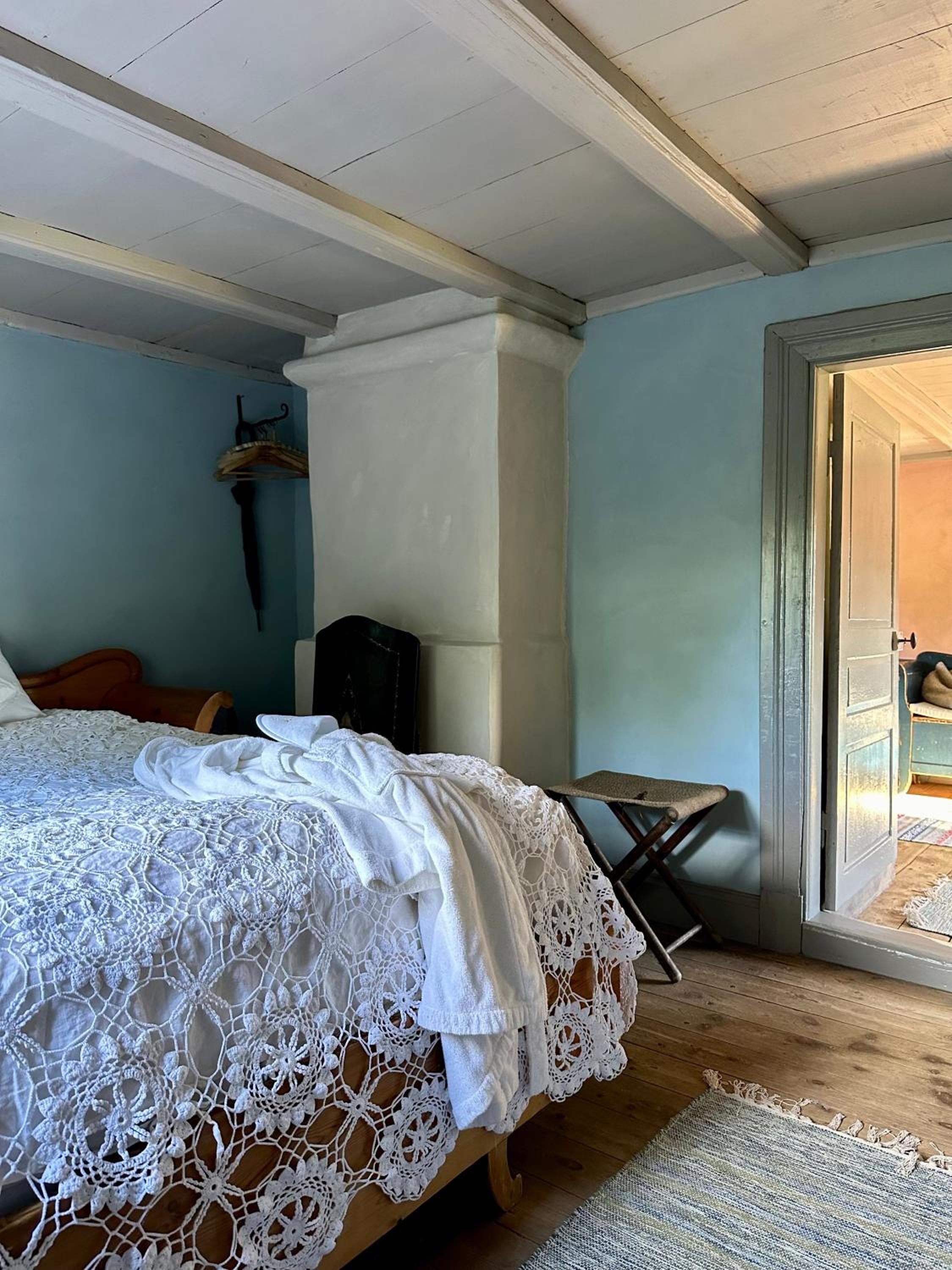 Heritage-listed country cottages view 4