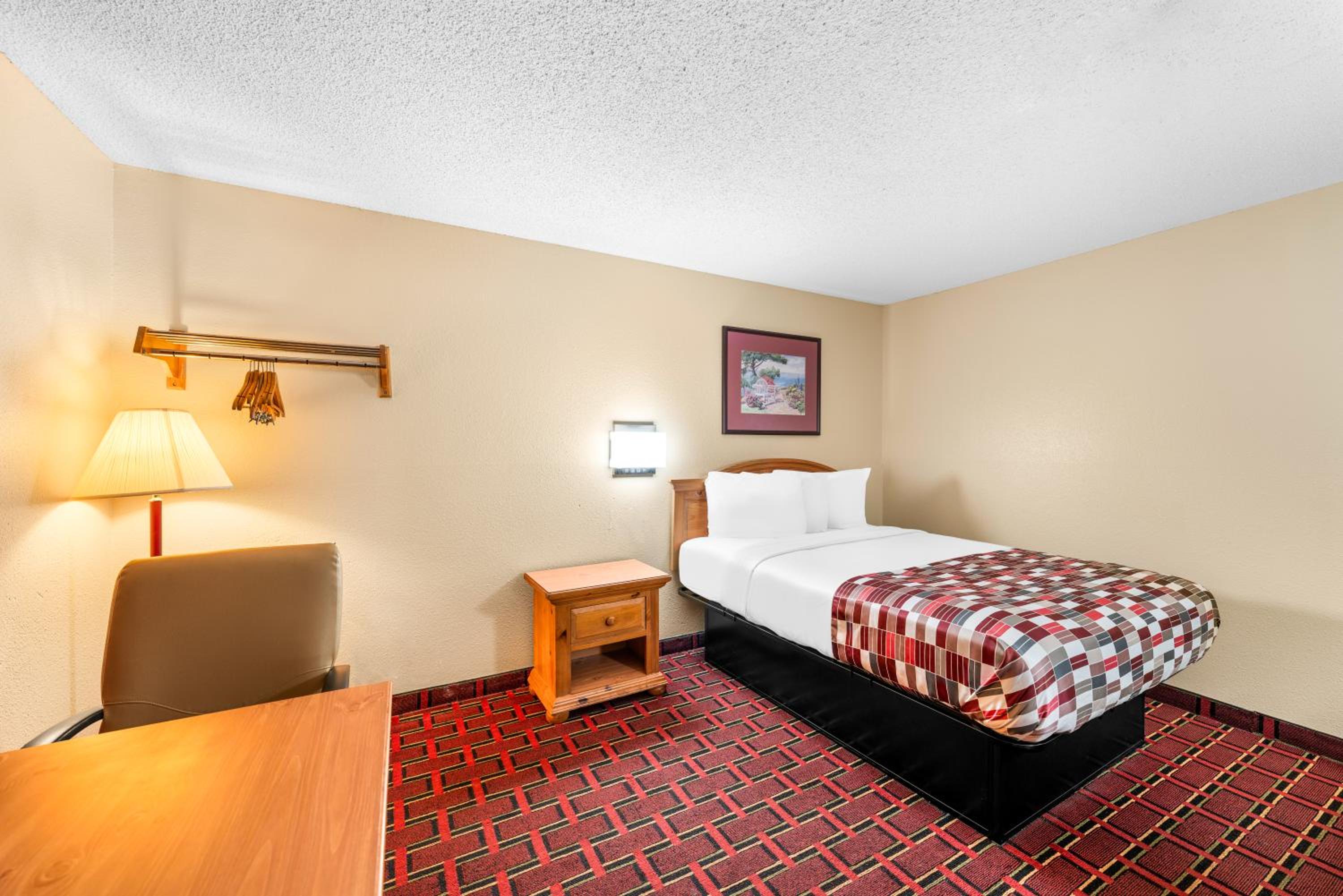 Forsyth Vacations - Americas Best Value Inn Decatur - Property Image 3