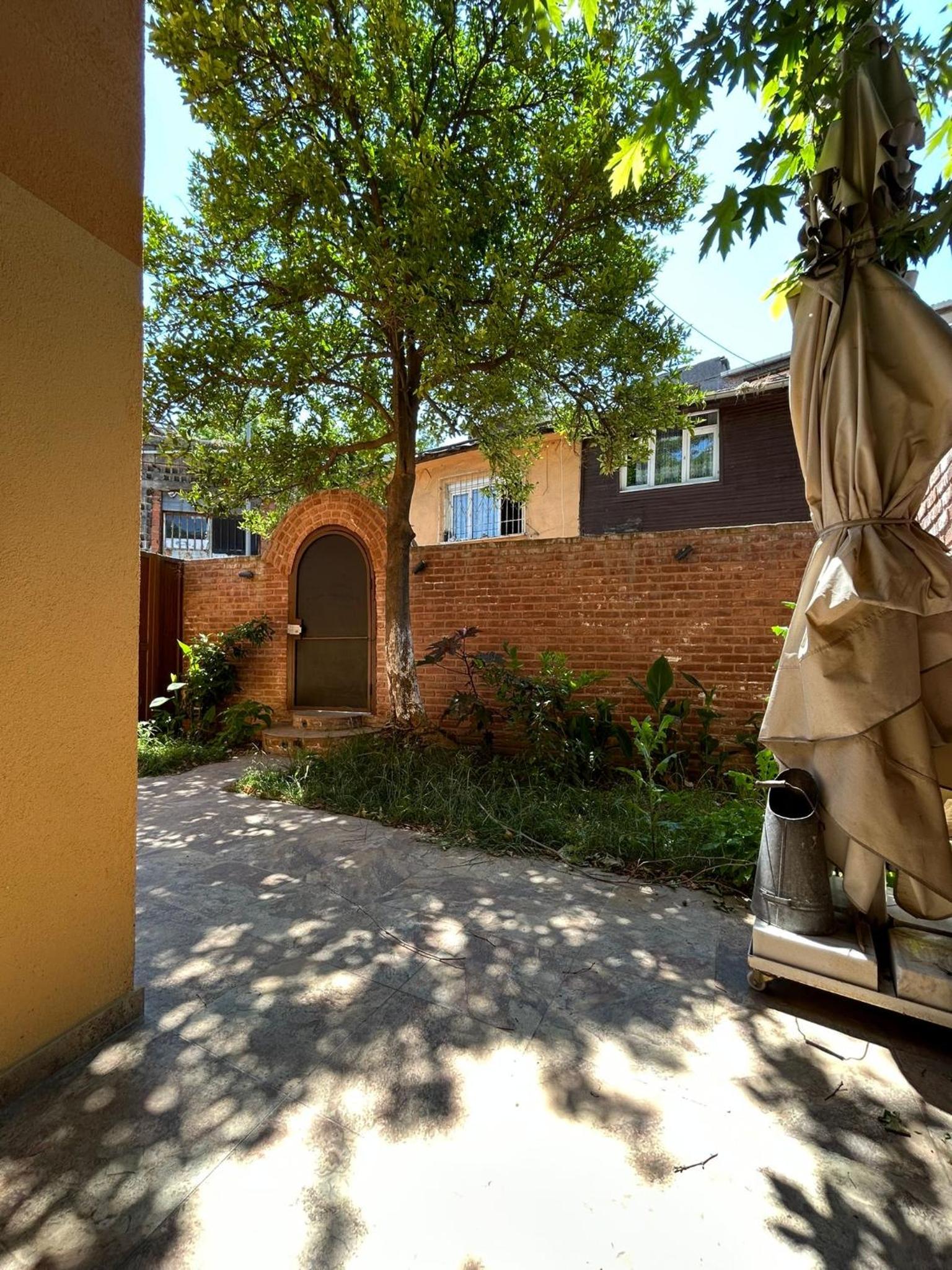 Villa Arancia Istanbul - Garden, BBQ, Sauna & Turkish Bath by the Tram in Fatih