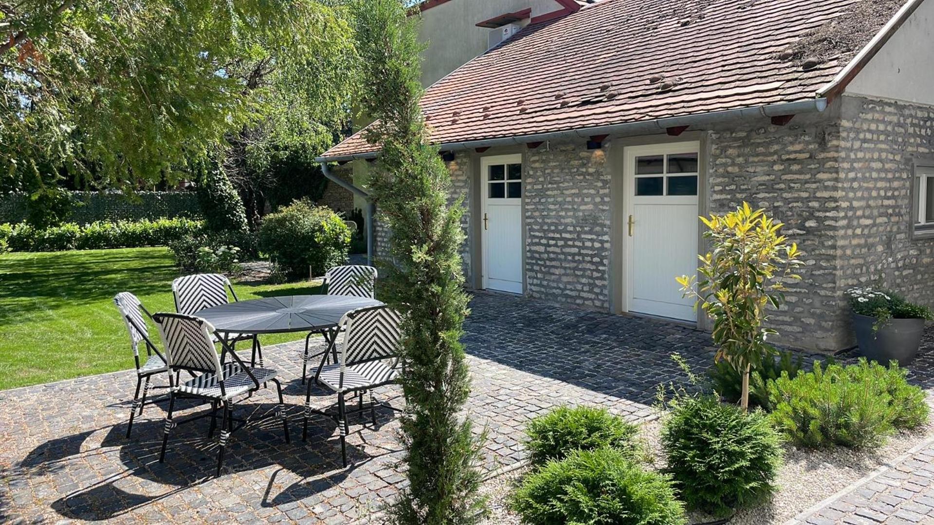 Villa Porcelaine