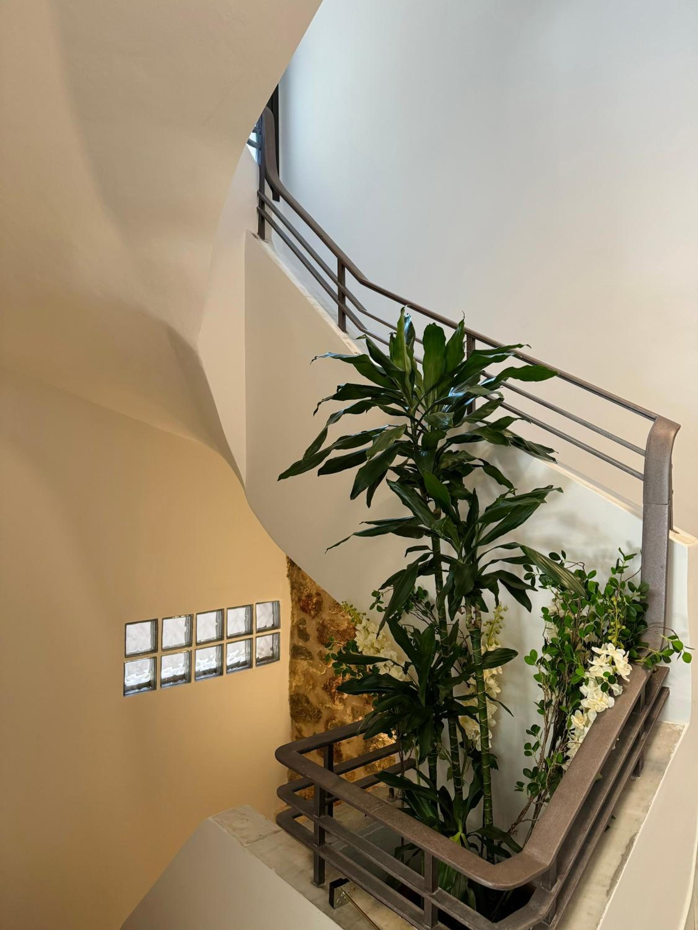 Charming 2BR Basement near Akropolis Athens by Kozy Koala