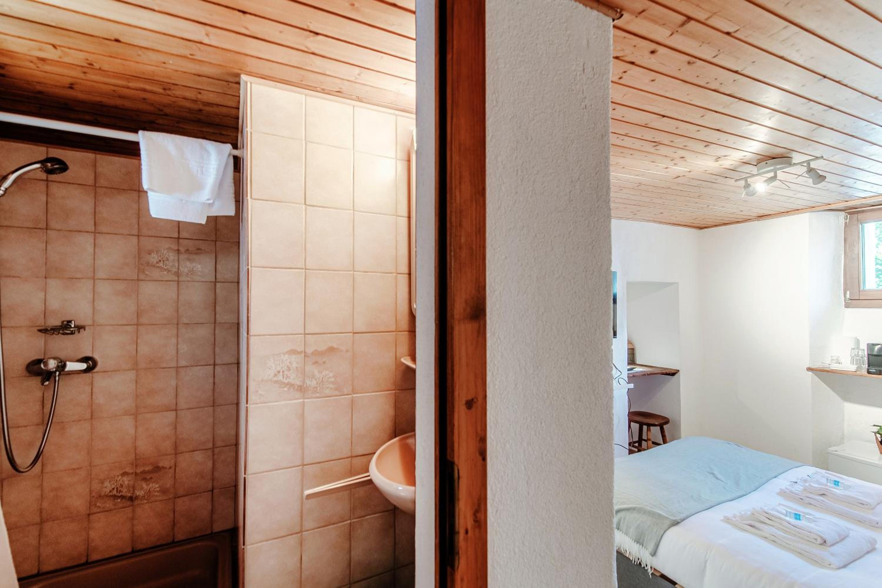 Da Carolina by Quokka 360 - room near Bellinzona Hospital