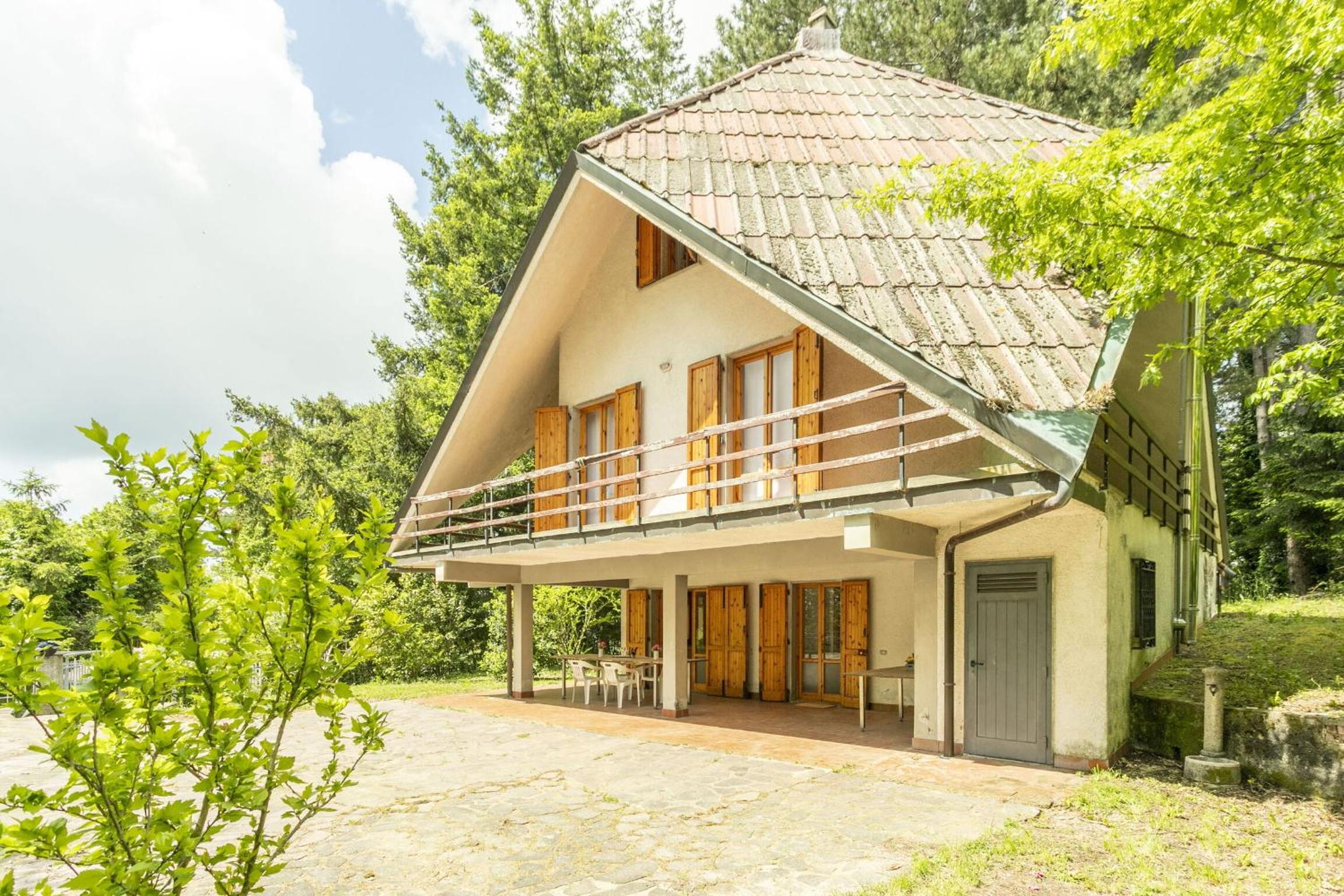 Tuscany Chalet