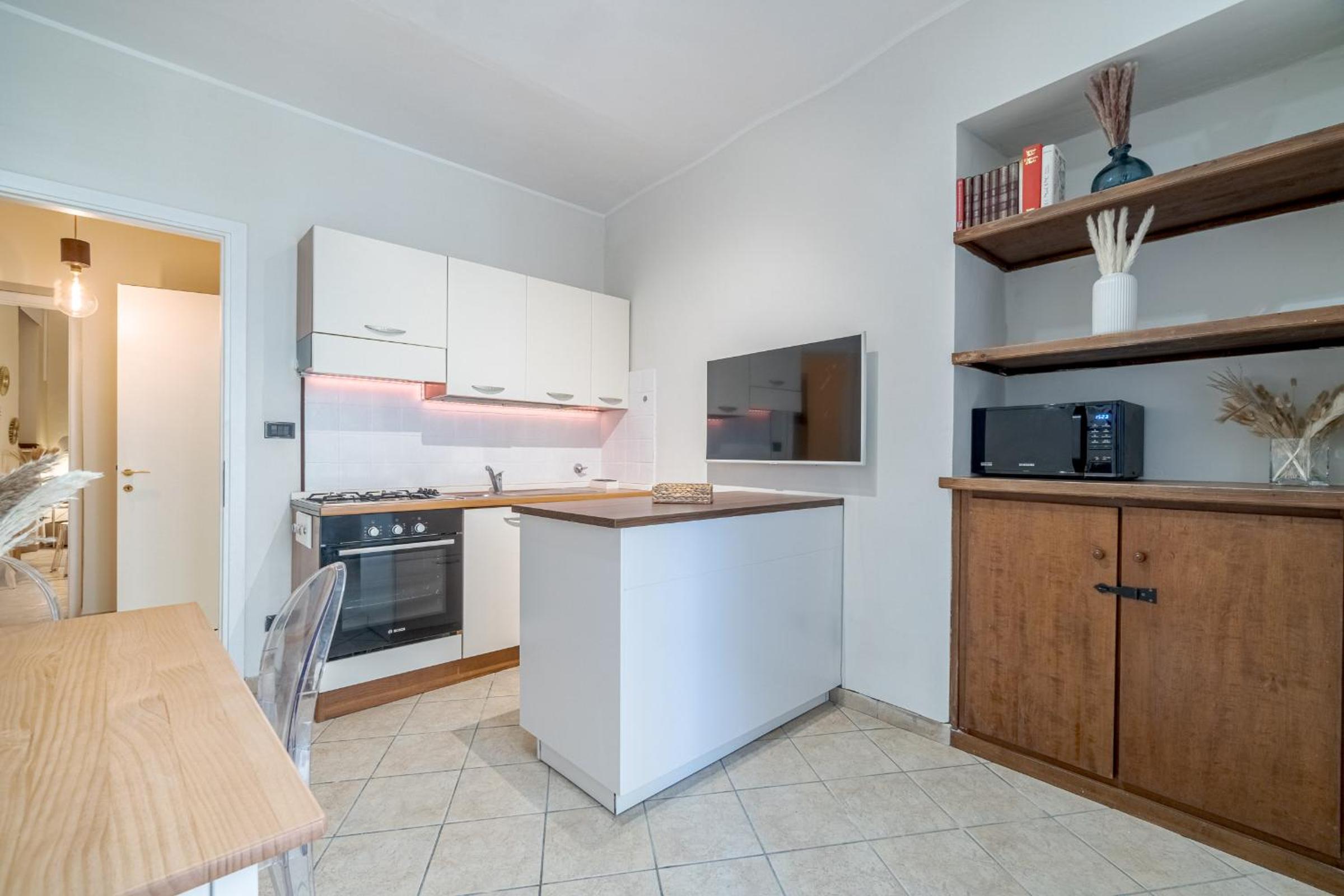 GuestHost - Barbaroux Chic & Central Flat en Turin — kitchen